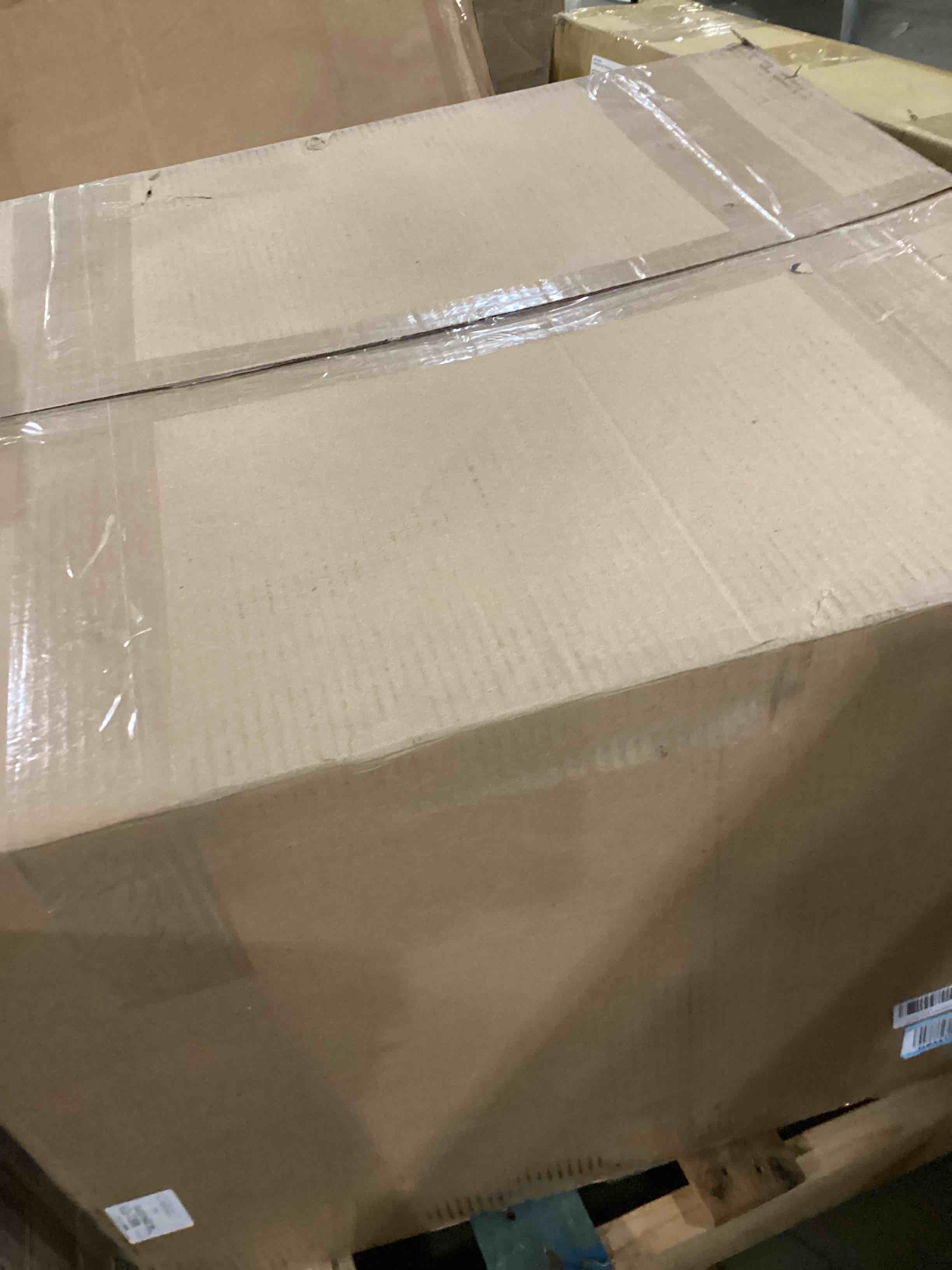 https://s3.amazonaws.com/lotting-images-prod/bidfta/ORG4013322_1705152280412.jpeg