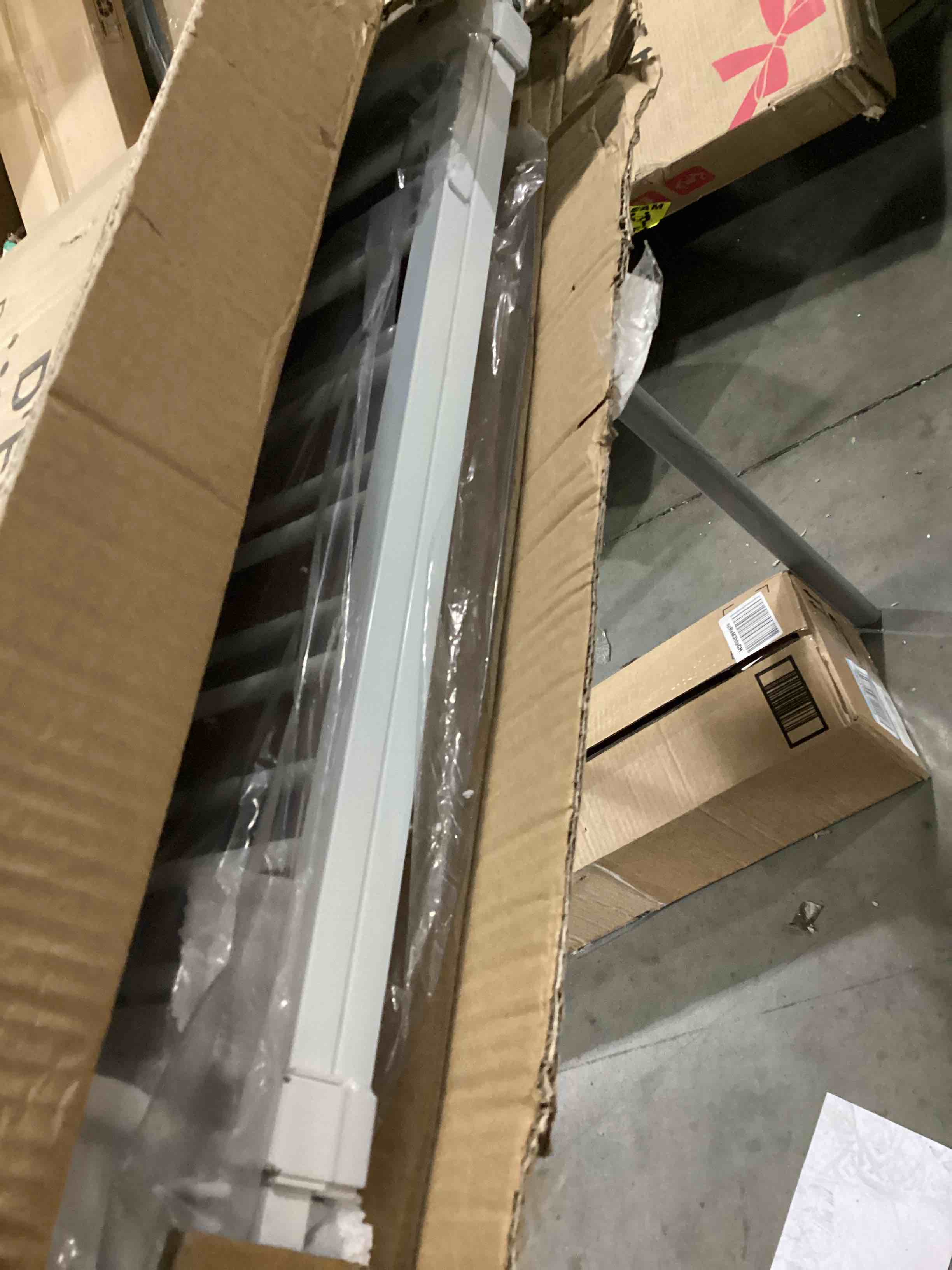 https://s3.amazonaws.com/lotting-images-prod/bidfta/ORG4013505_1705419407252.jpeg