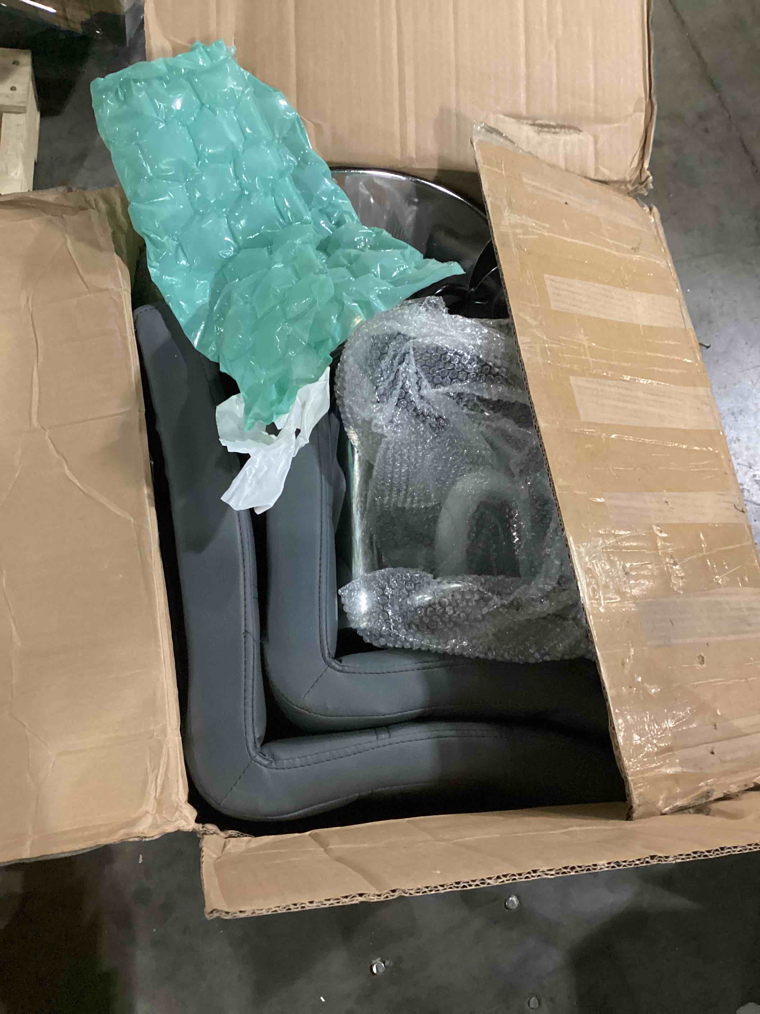 https://s3.amazonaws.com/lotting-images-prod/bidfta/ORG4013944_1705940386881.jpeg