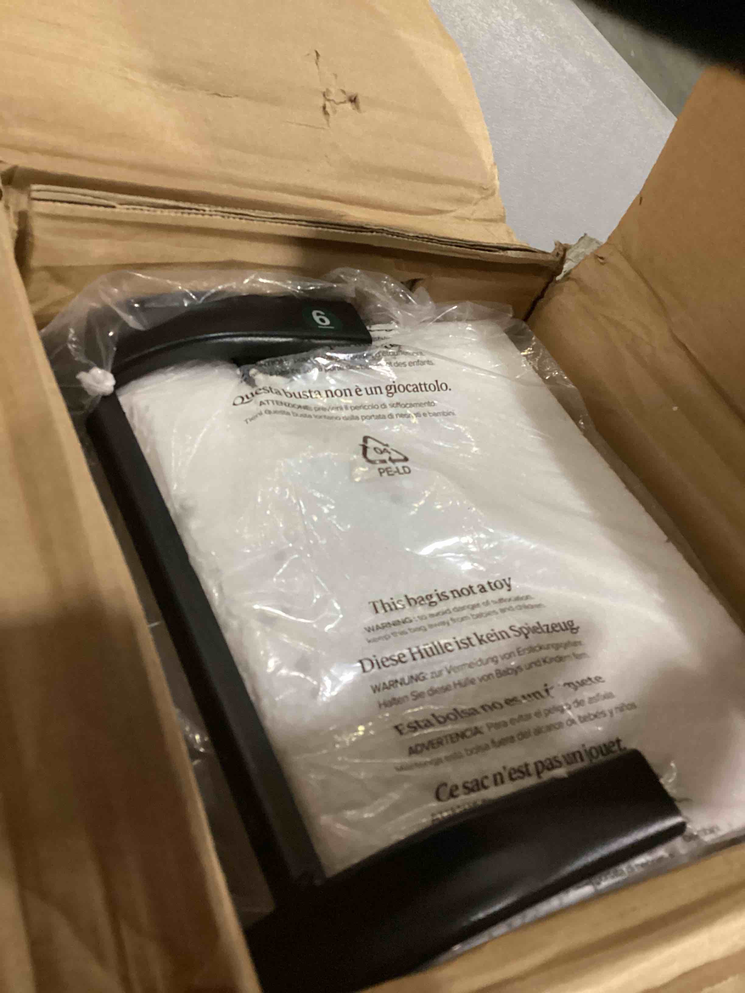 https://s3.amazonaws.com/lotting-images-prod/bidfta/ORG4014125_1706031929471.jpeg