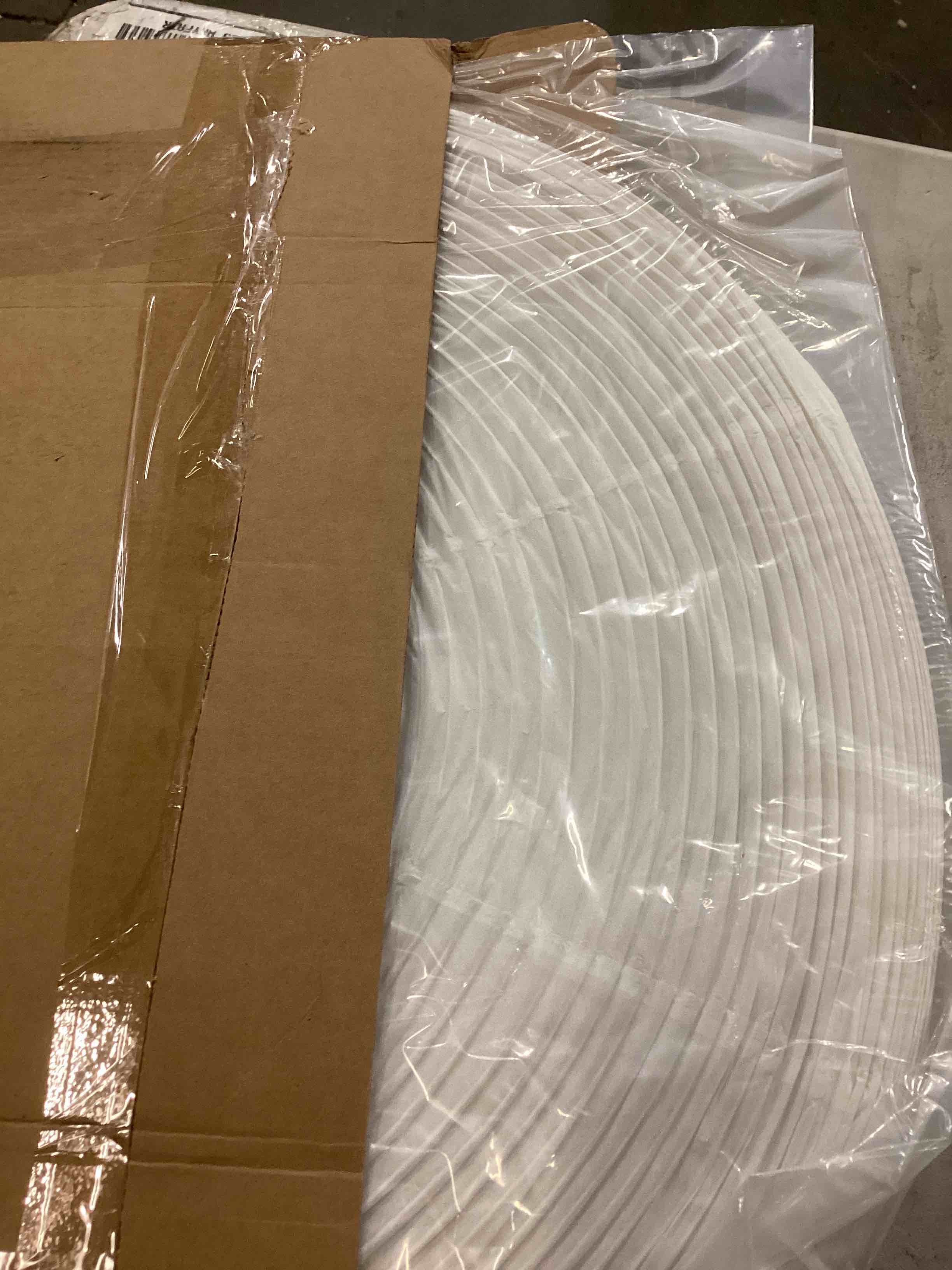 https://s3.amazonaws.com/lotting-images-prod/bidfta/ORG4015260_1706879168270.jpeg