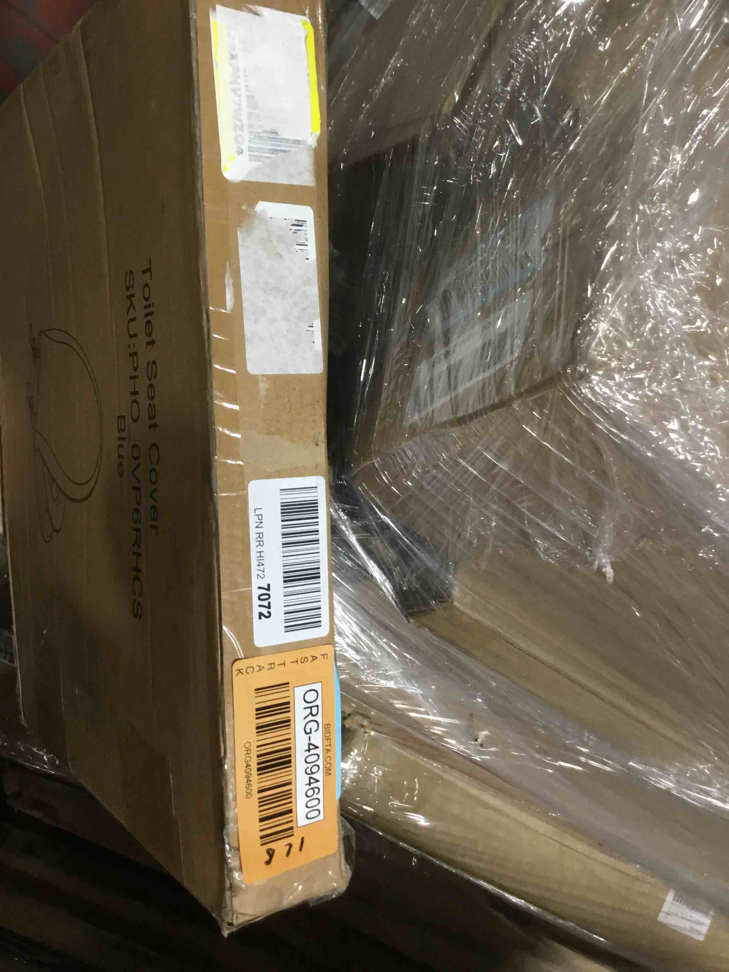  Enjoy fast, free delivery, exclusive deals, and award-winning movies & TV shows with Prime Try Prime and start saving today with fast, free delivery $11.36 Get Fast, Free Shipping with Amazon Prime FREE Returns  FREE delivery Tuesday, February 27 on orders shipped by Amazon over $35 Or fastest delivery Tomorrow, February 23. Order within 4 hrs 30 mins Delivering to Brandenburg 40108 - Update location In Stock  Quantity: Quantity:1   Add to Cart   Buy Now Ships from Amazon.com Sold by Amazon.com Returns Eligible for Return, Refund or Replacement within 30 days of receipt Payment Secure transaction Packaging Ships in product packaging See more Add to List New (3) from $11.36  FREE Shipping on orders over $35.00 shipped by Amazon.   Sponsored   SoHome Spa Step Luxury Plush Chenille Shag Machine Washable Ultra Soft Standard Toilet Lid Cover 18.5"x19.6" Light Gray Roll over image to zoom in          SoHome Spa Step Luxury Plush Chenille Shag Machine Washable Ultra Soft Standard Toilet Lid Cover 18.5"x19.6" Light Gray Visit the SoHome Store 4.6