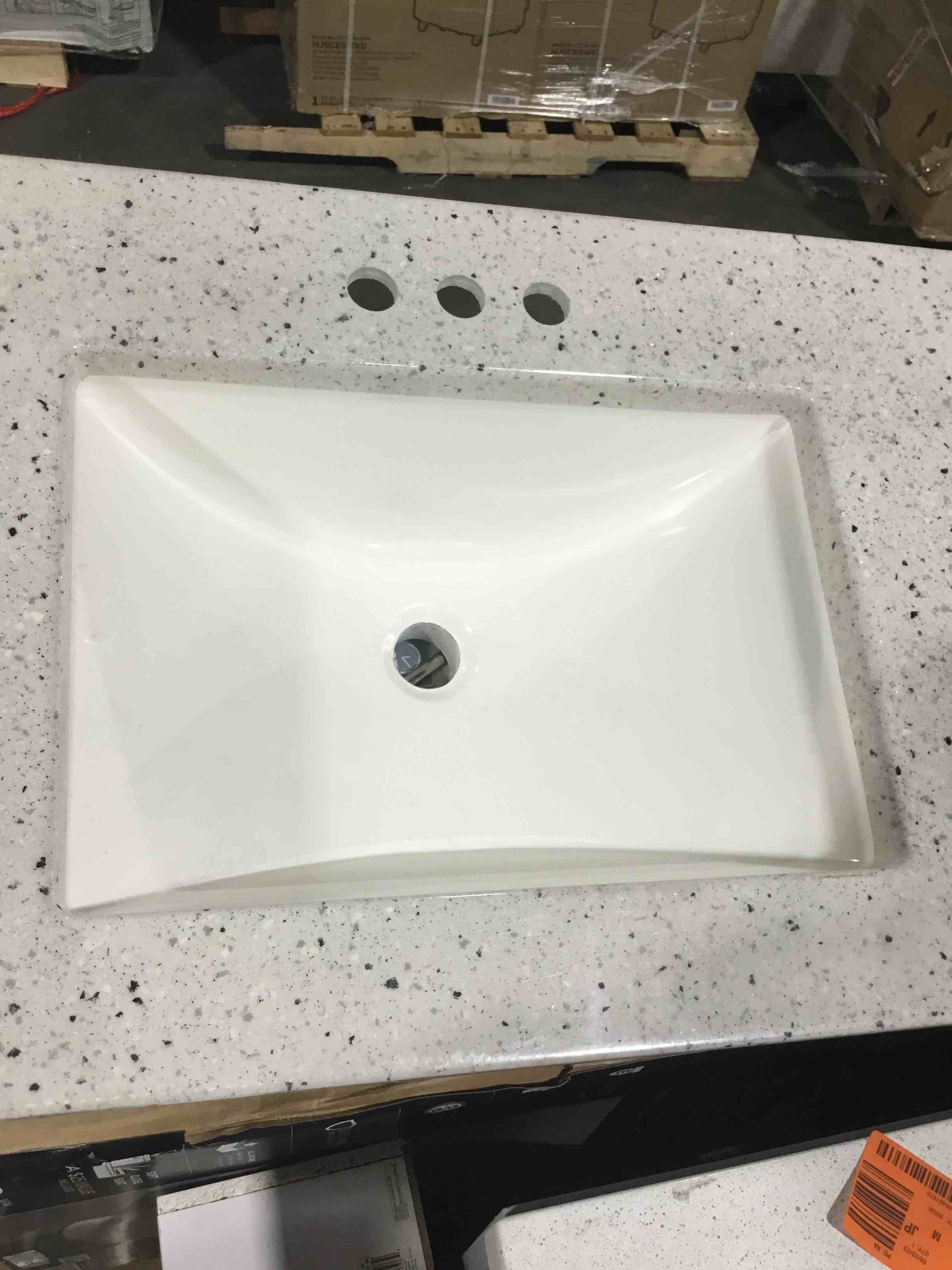Sink bathroom (2F 7 x 1F 7)