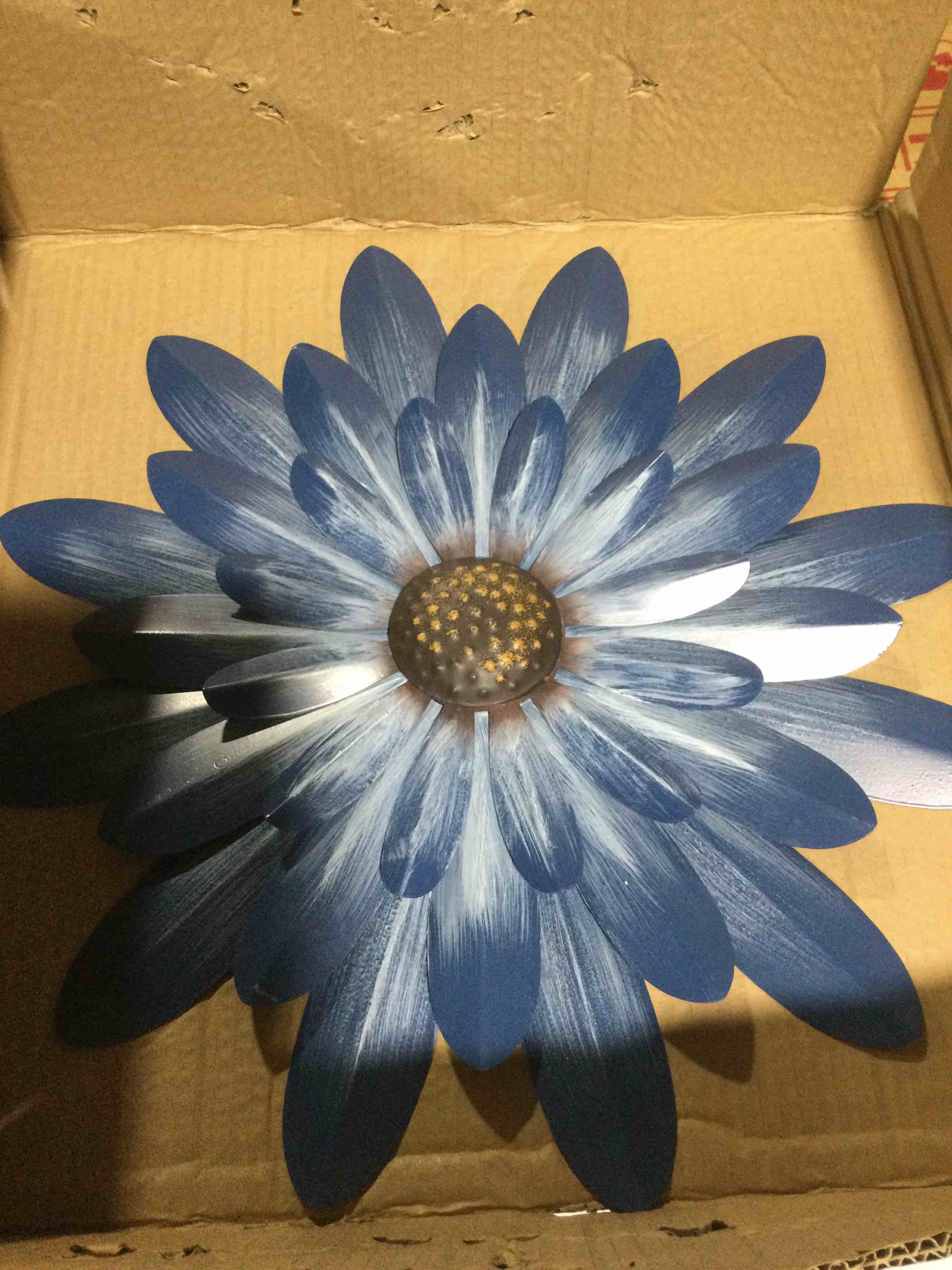 EASICUTI Blue Metal Flowers Wall Decor Metal Wall Art Decorations Hanging For Indoor Outdoor Home Bathroom Kitchen Room Bedroom Living Room Garden Patio Porch 12 Inch