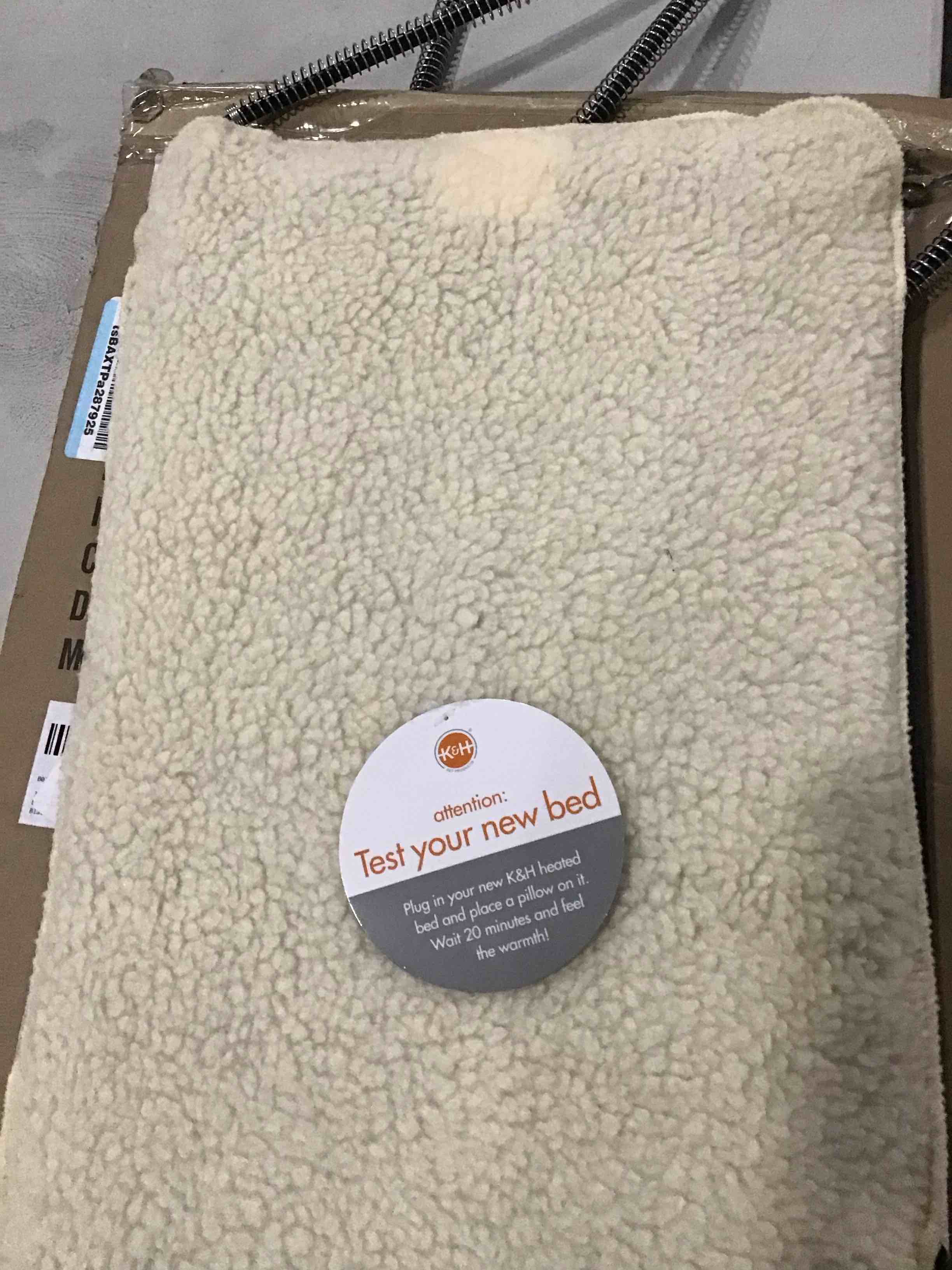 https://s3.amazonaws.com/lotting-images-prod/bidfta/ORG4116085_1701368730333.jpeg