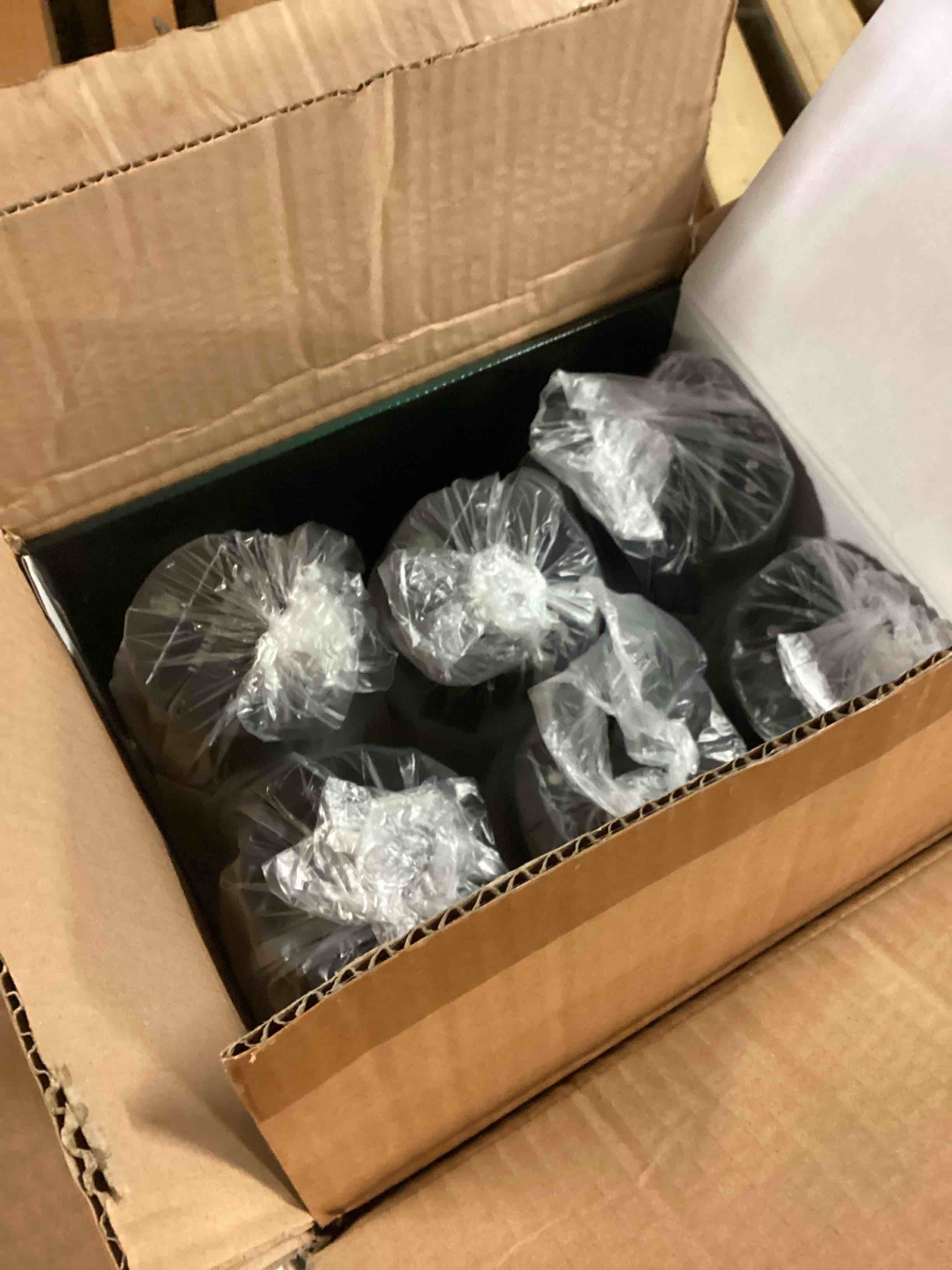 https://s3.amazonaws.com/lotting-images-prod/bidfta/ORG4135271_1747417762419.jpeg