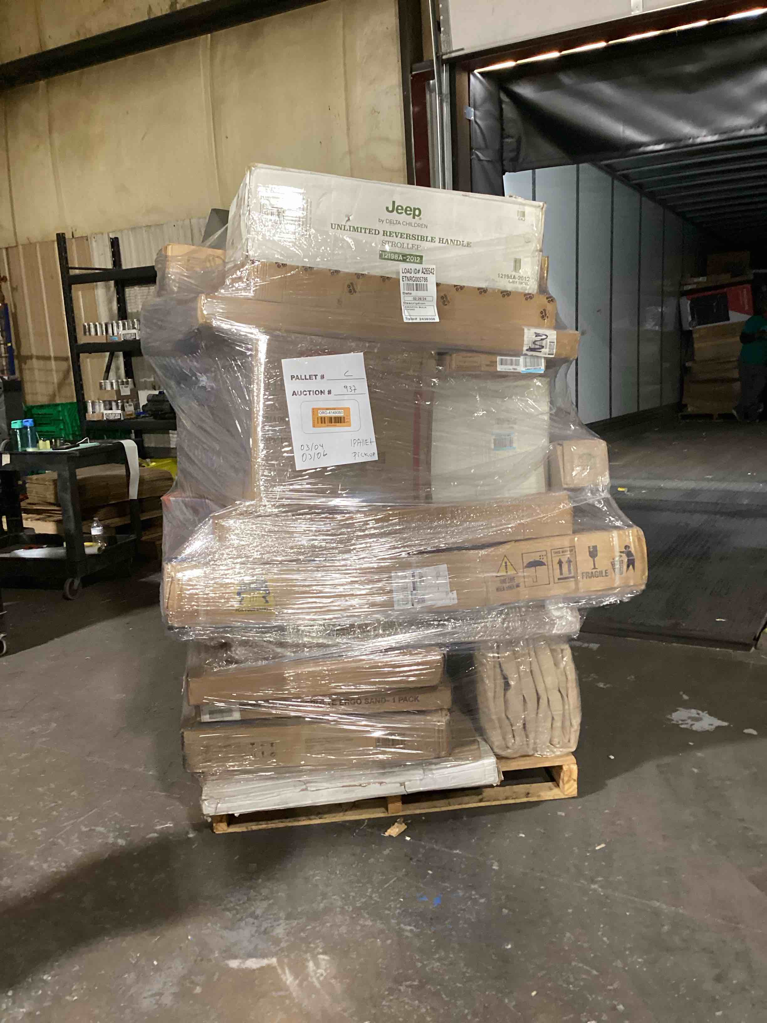 (C)skid pallet items different boxes surprise (appears new or open box)50items or more