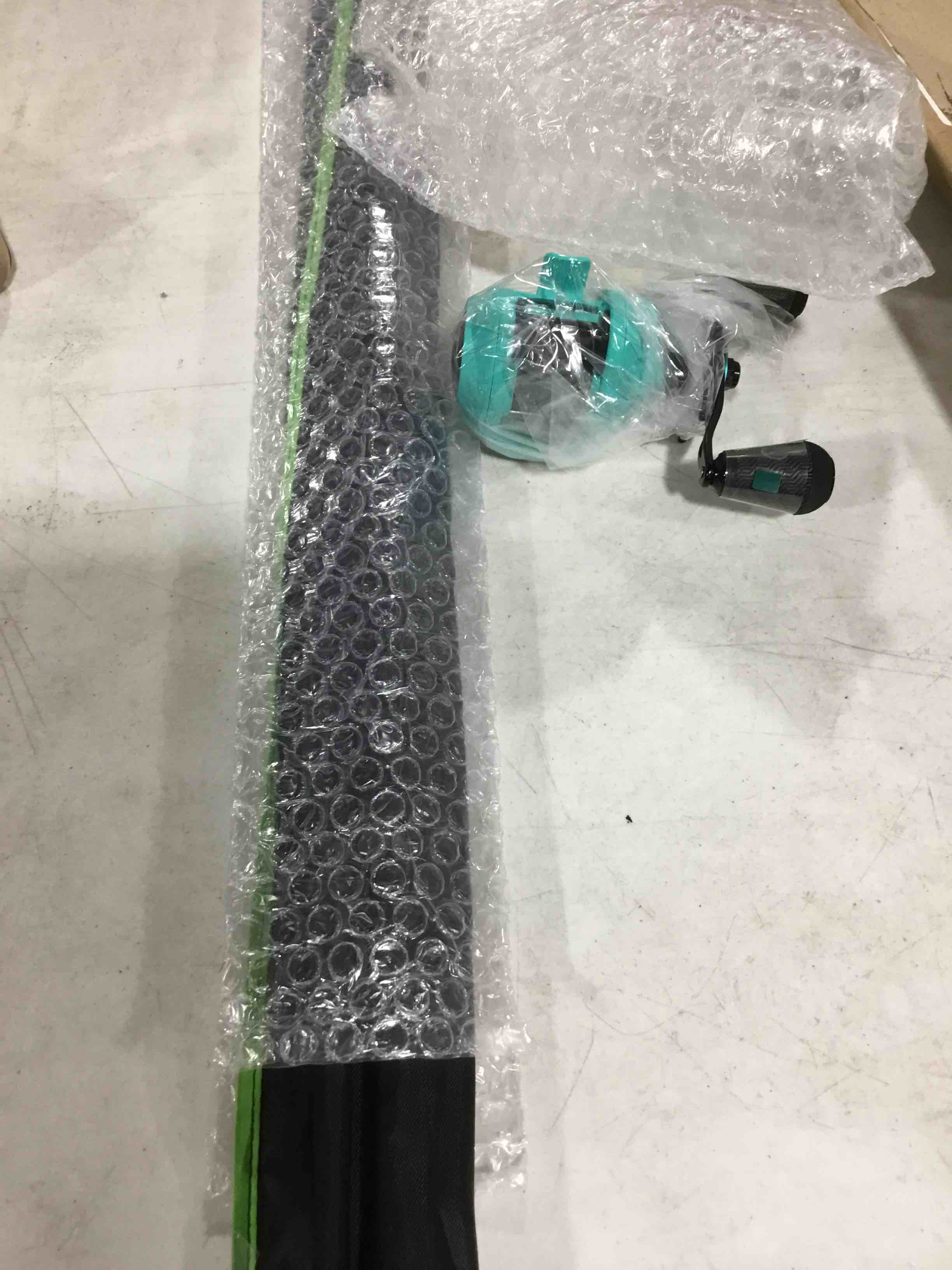https://s3.amazonaws.com/lotting-images-prod/bidfta/ORG4157210_1709055275478.jpeg