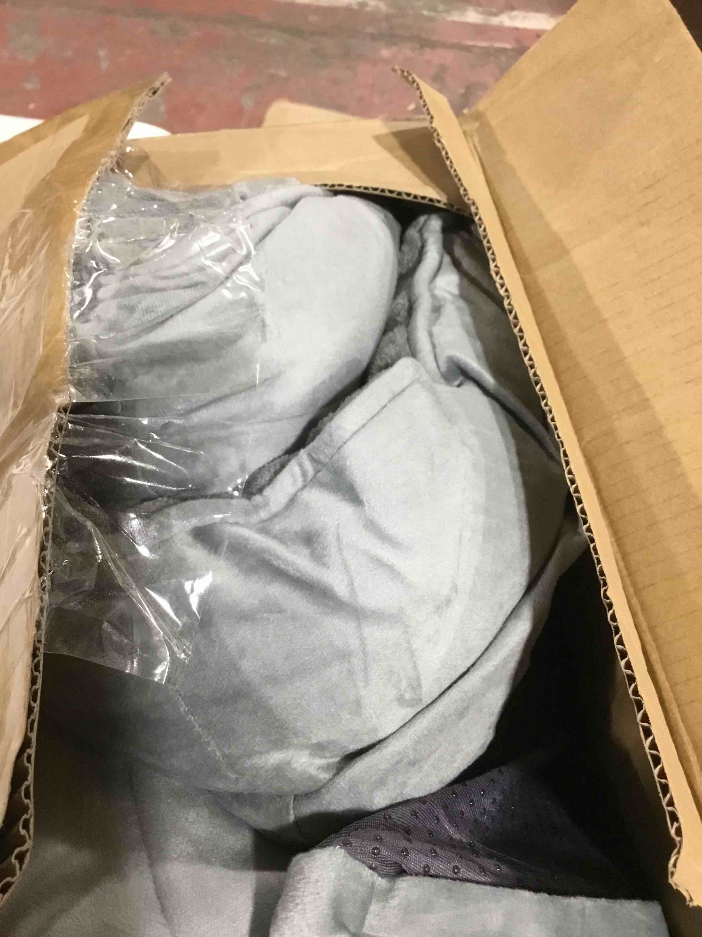 https://s3.amazonaws.com/lotting-images-prod/bidfta/ORG4157242_1709045187553.jpeg