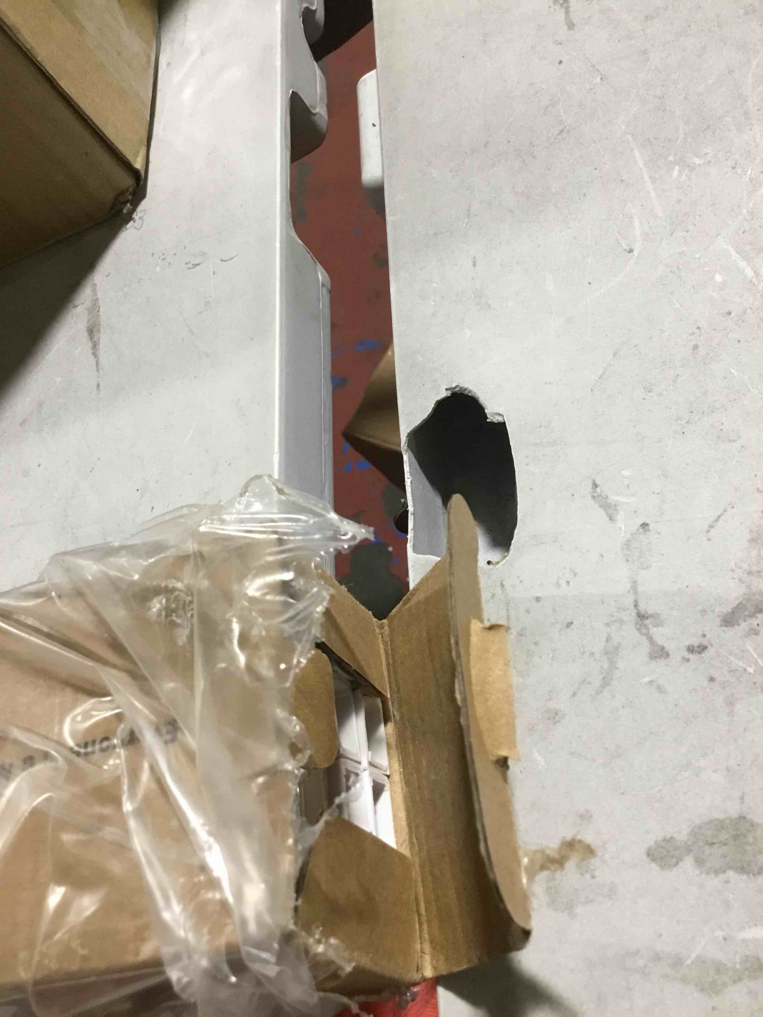 https://s3.amazonaws.com/lotting-images-prod/bidfta/ORG4158979_1710538156290.jpeg