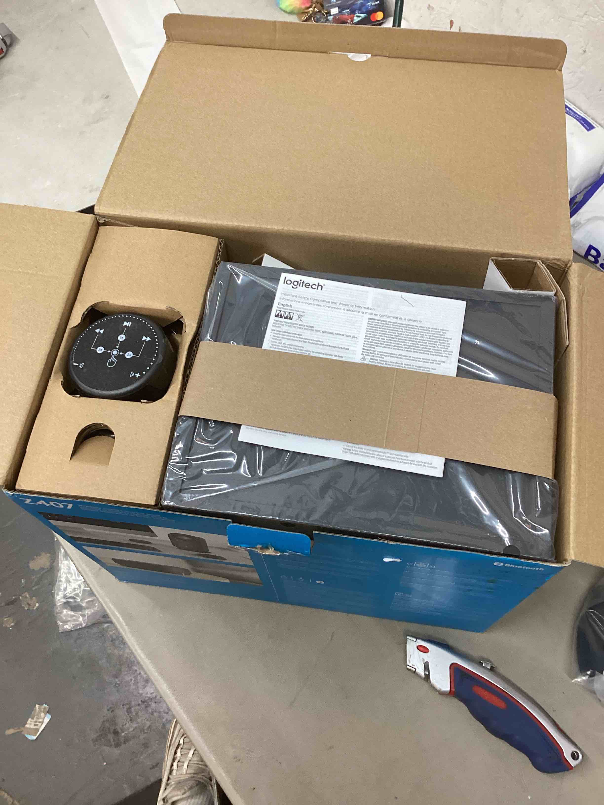 https://s3.amazonaws.com/lotting-images-prod/bidfta/ORG4195245_1684881310396.jpeg