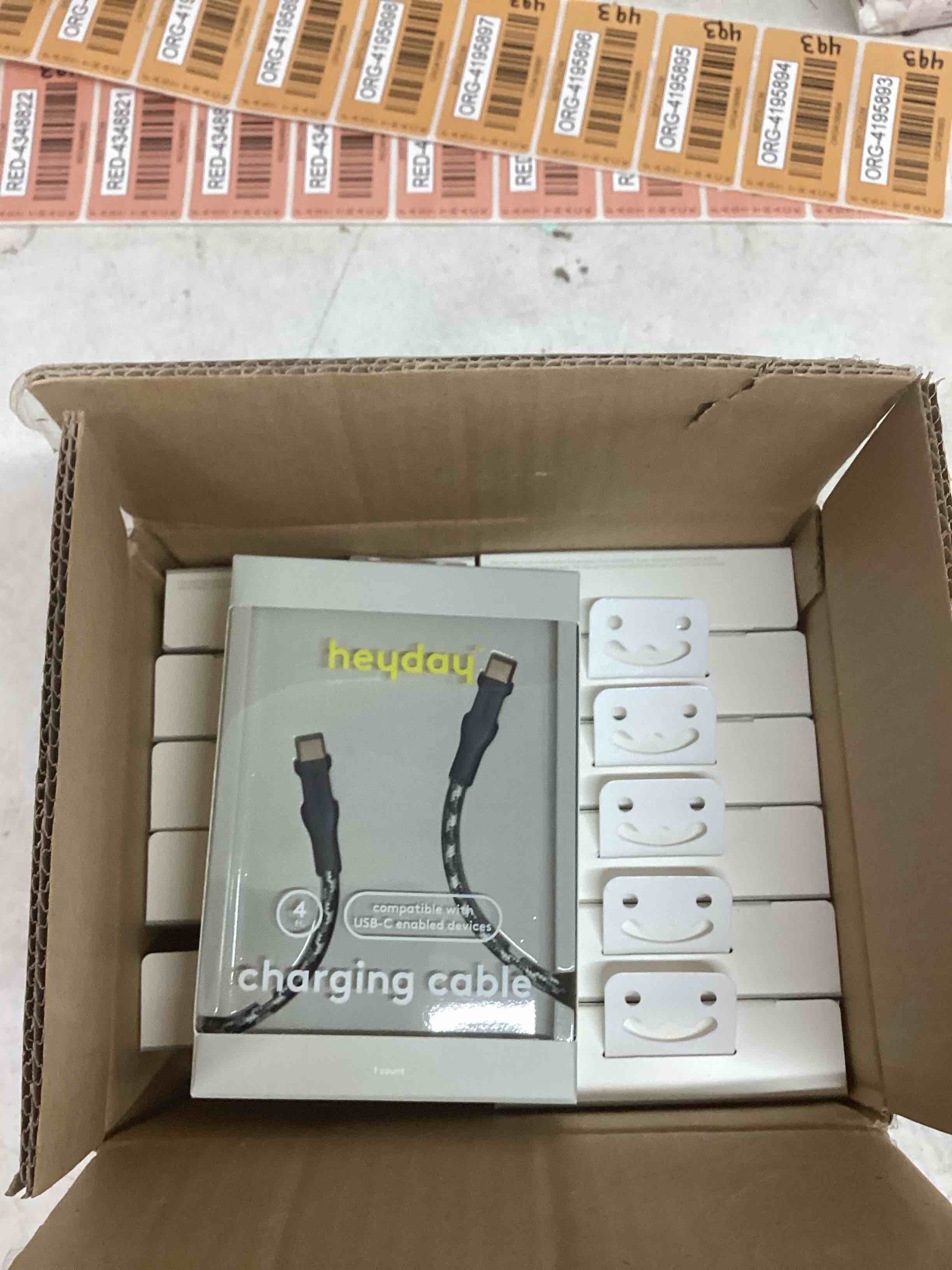 https://s3.amazonaws.com/lotting-images-prod/bidfta/ORG4195893_1686865915693.jpeg