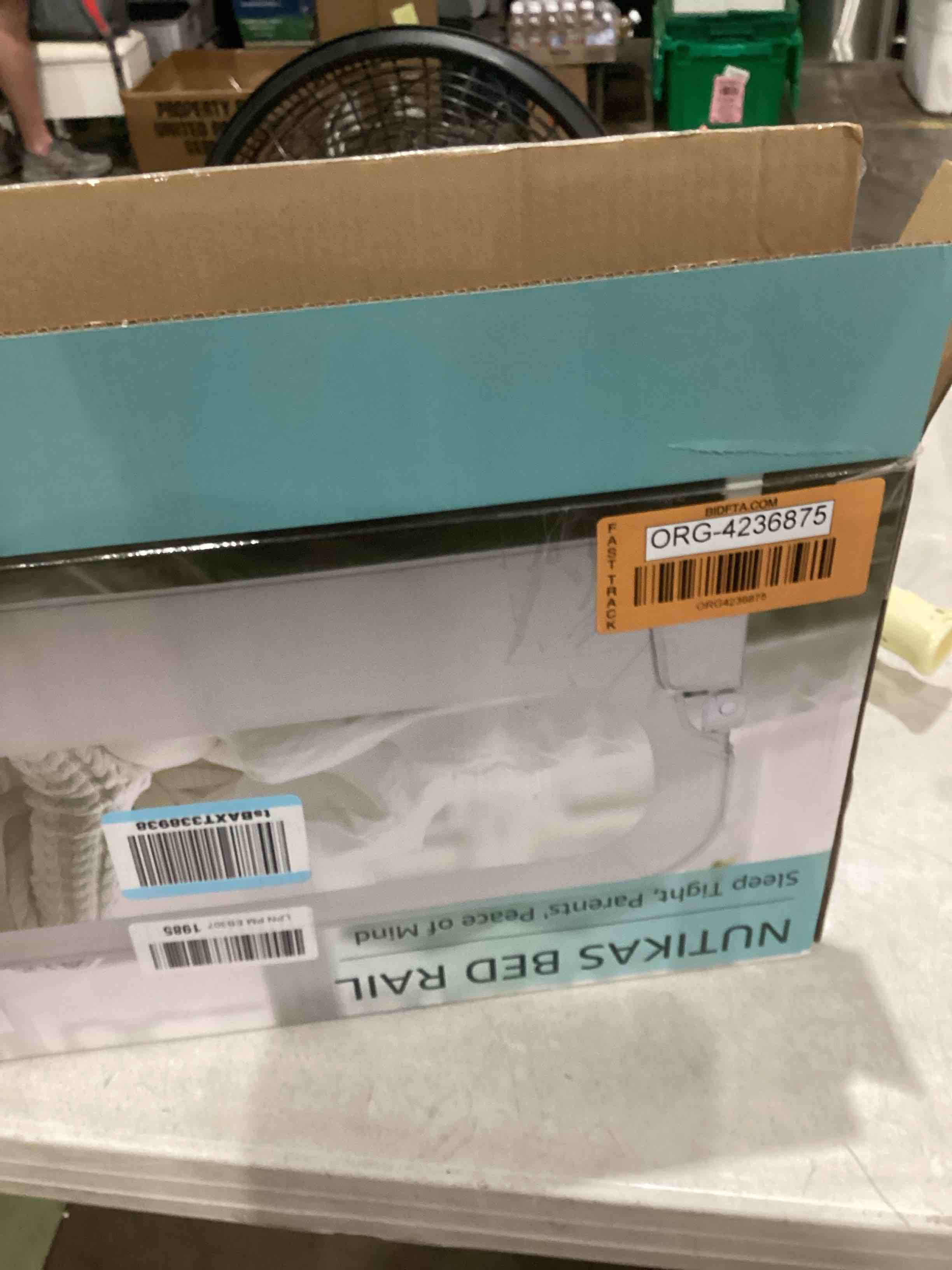 https://s3.amazonaws.com/lotting-images-prod/bidfta/ORG4236875_1749481072480.jpeg