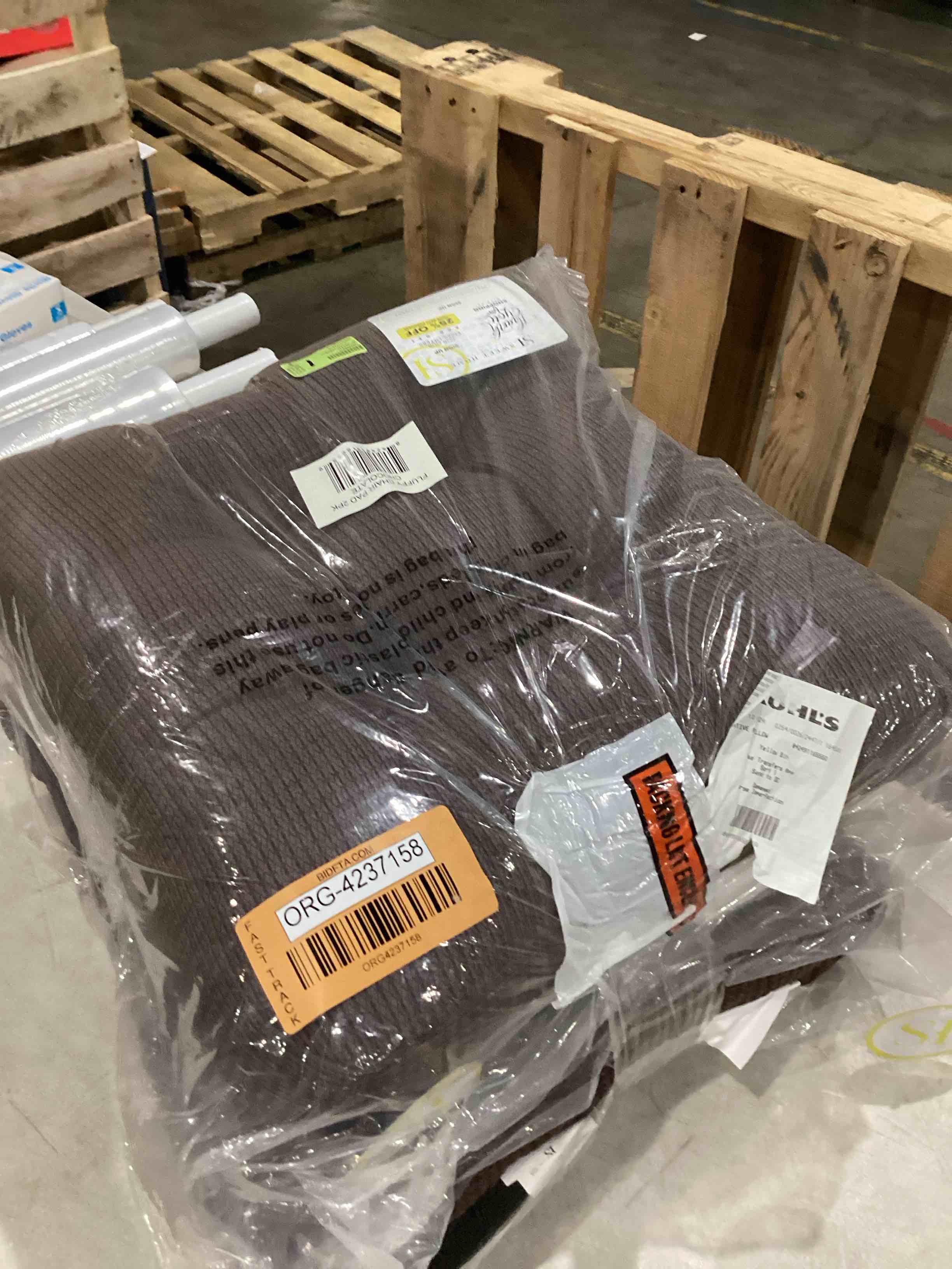 https://s3.amazonaws.com/lotting-images-prod/bidfta/ORG4237158_1750872123078.jpeg