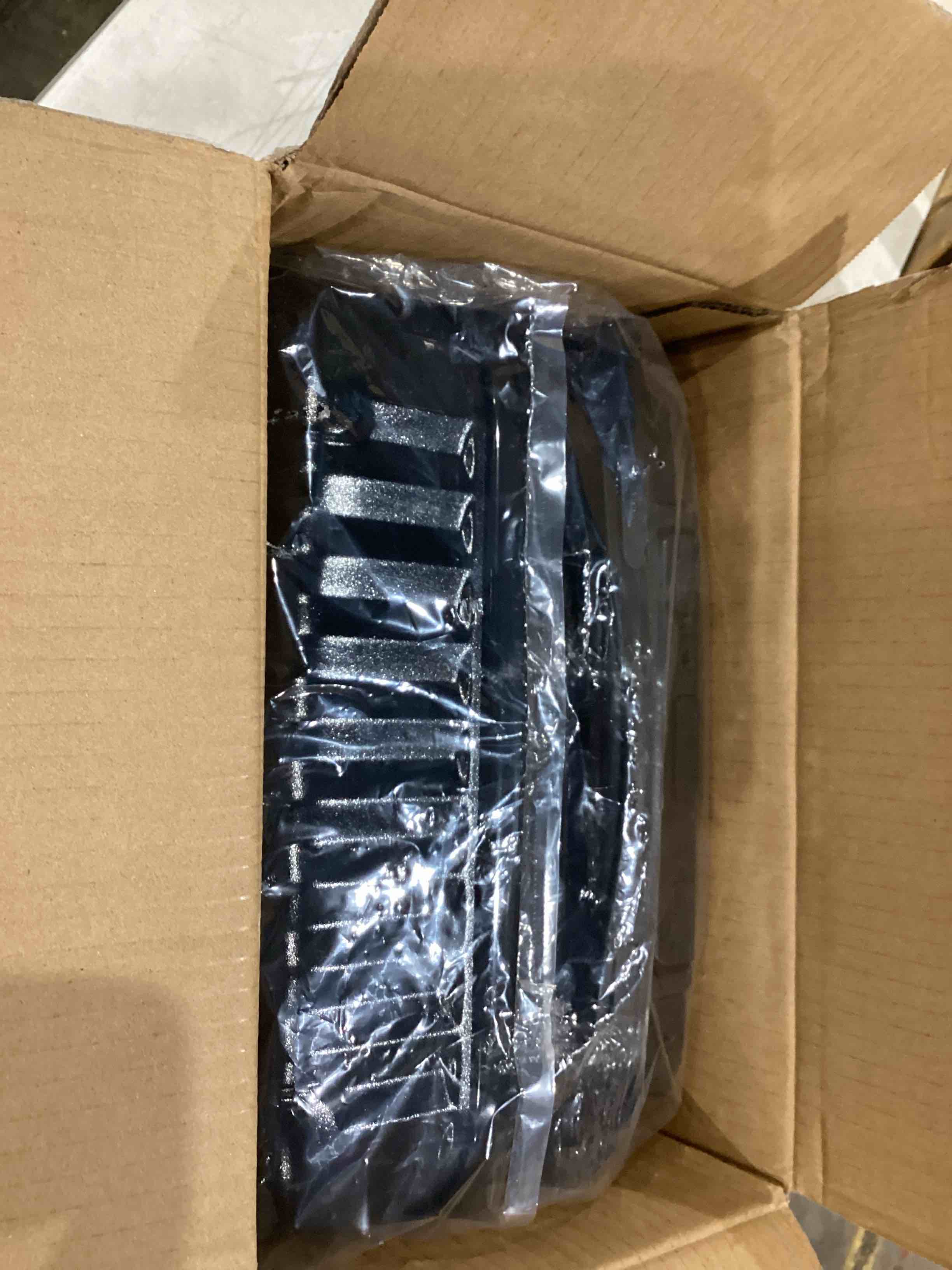 https://s3.amazonaws.com/lotting-images-prod/bidfta/ORG4237262_1750964975265.jpeg