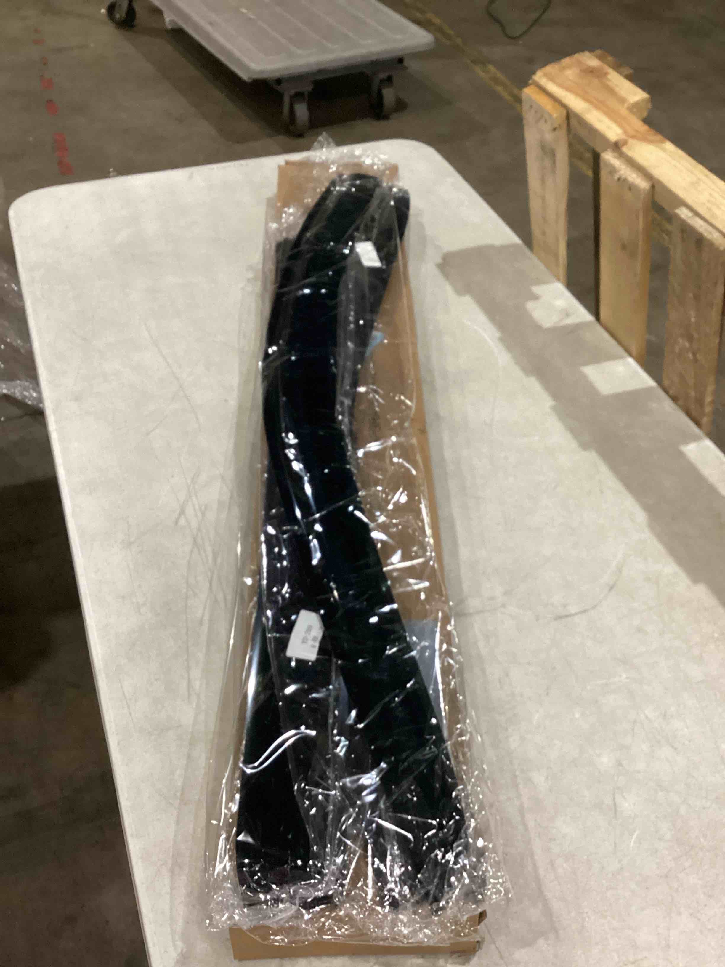 https://s3.amazonaws.com/lotting-images-prod/bidfta/ORG4237362_1751109927865.jpeg