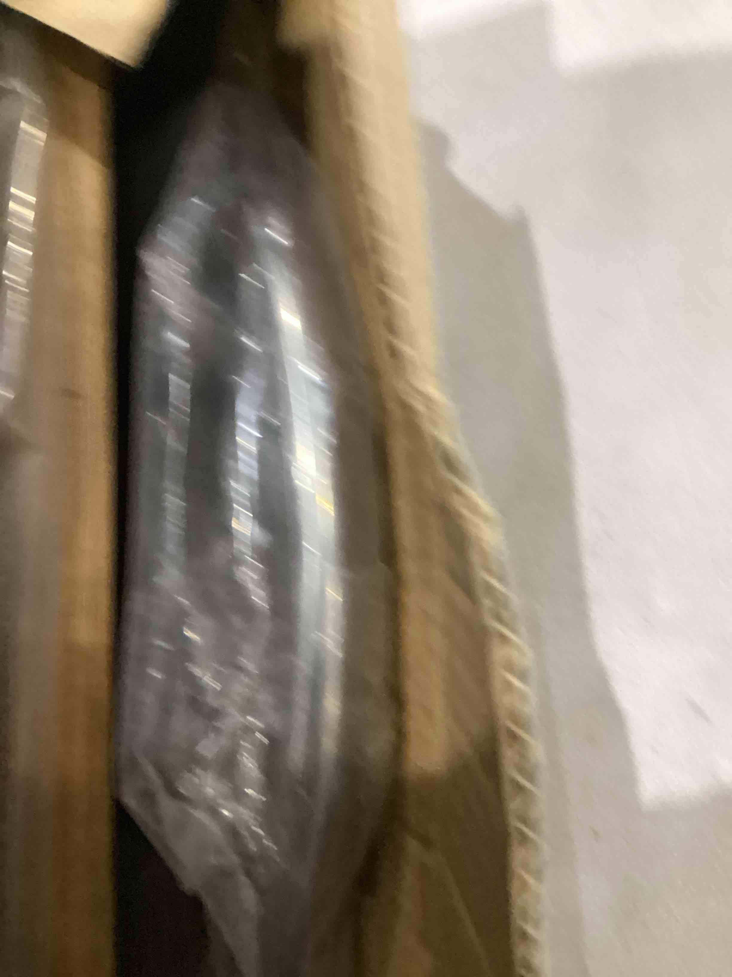 https://s3.amazonaws.com/lotting-images-prod/bidfta/ORG4237674_1751483602459.jpeg