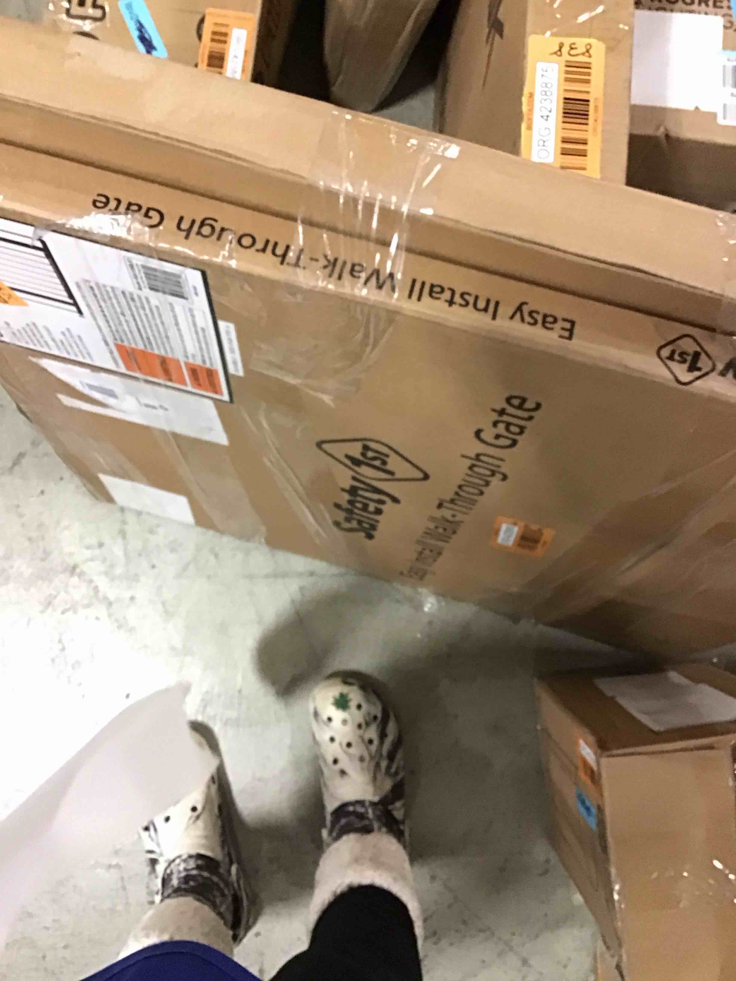 https://s3.amazonaws.com/lotting-images-prod/bidfta/ORG4238880_1709216324061.jpeg