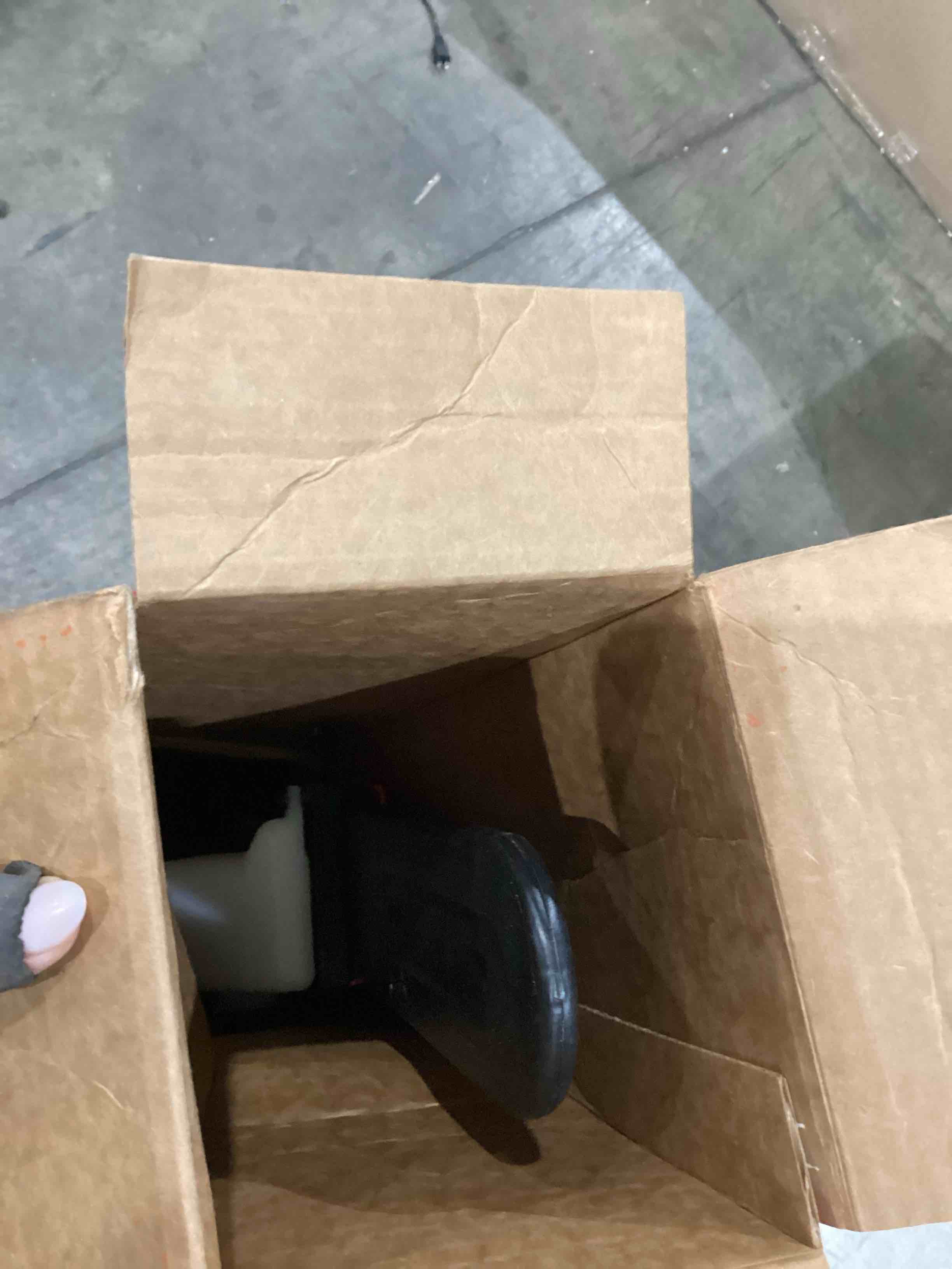https://s3.amazonaws.com/lotting-images-prod/bidfta/ORG4241790_1751384545724.jpeg