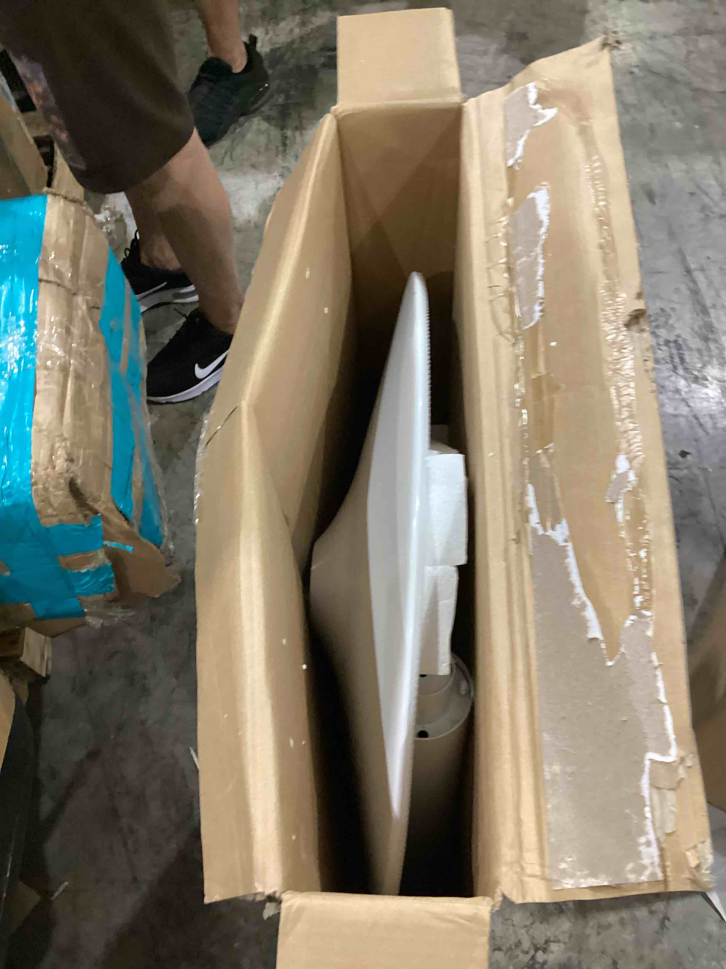 https://s3.amazonaws.com/lotting-images-prod/bidfta/ORG4242178_1752073270911.jpeg
