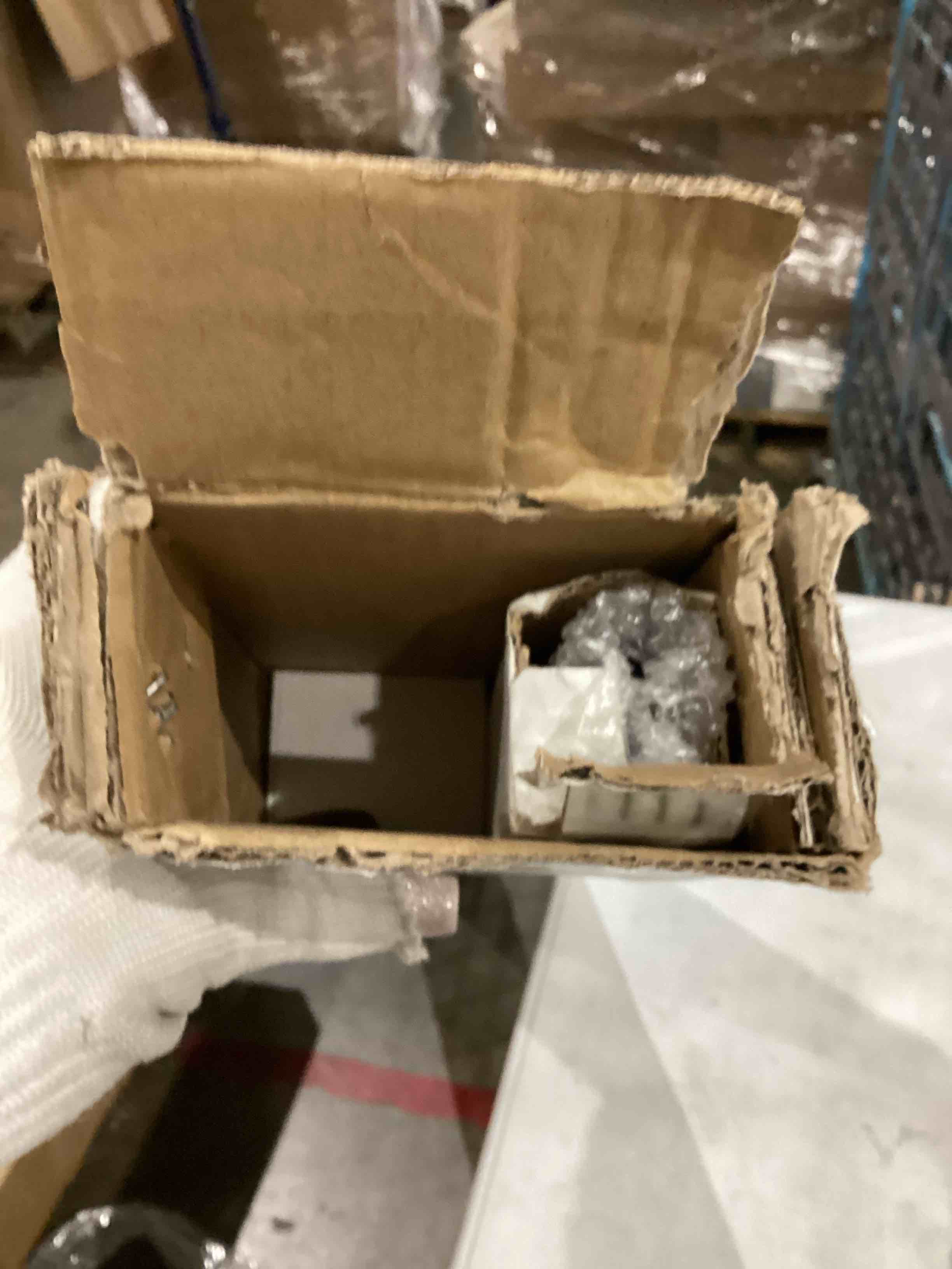 https://s3.amazonaws.com/lotting-images-prod/bidfta/ORG4242277_1752492929843.jpeg