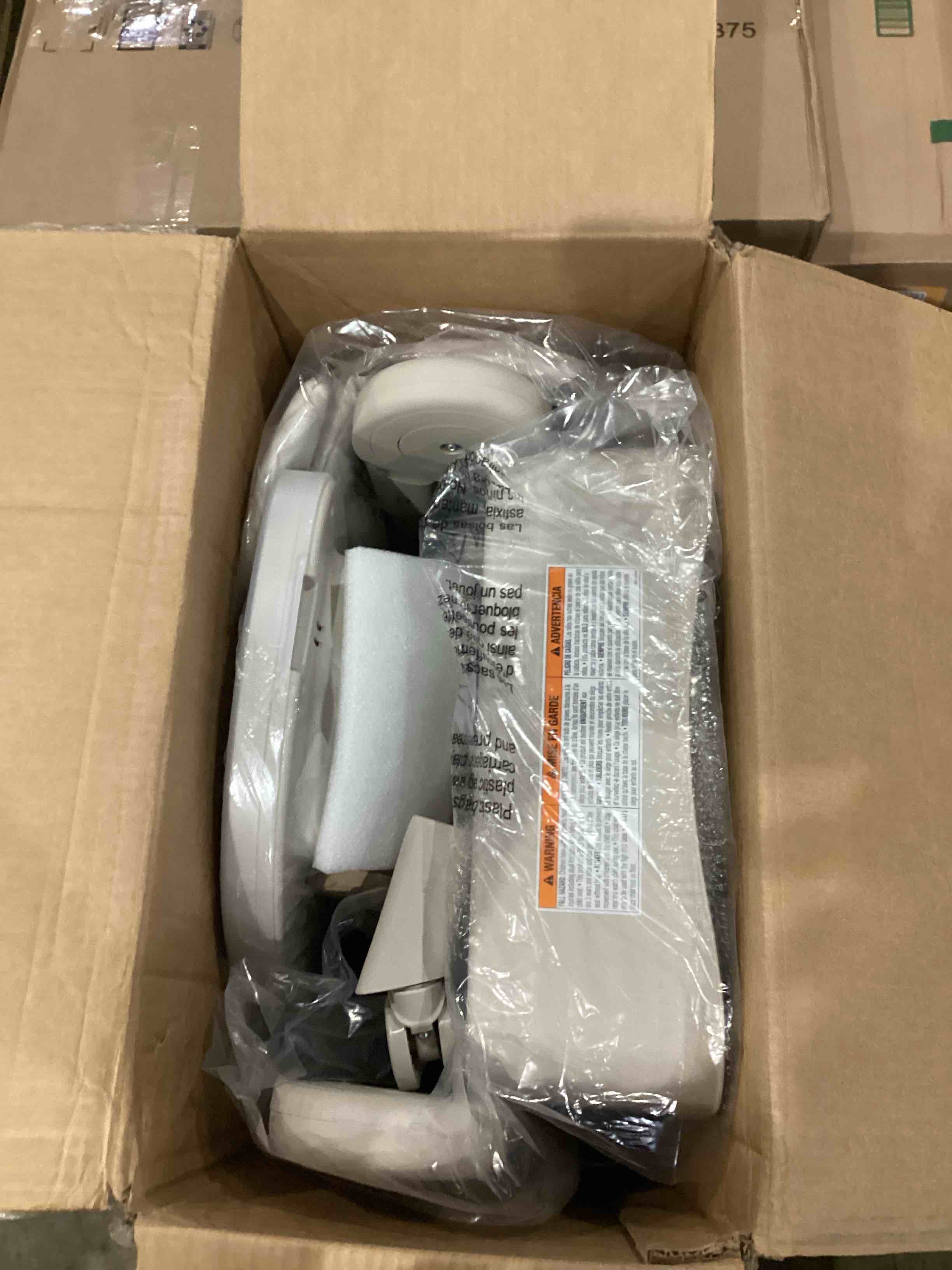 https://s3.amazonaws.com/lotting-images-prod/bidfta/ORG4242297_1752497991298.jpeg