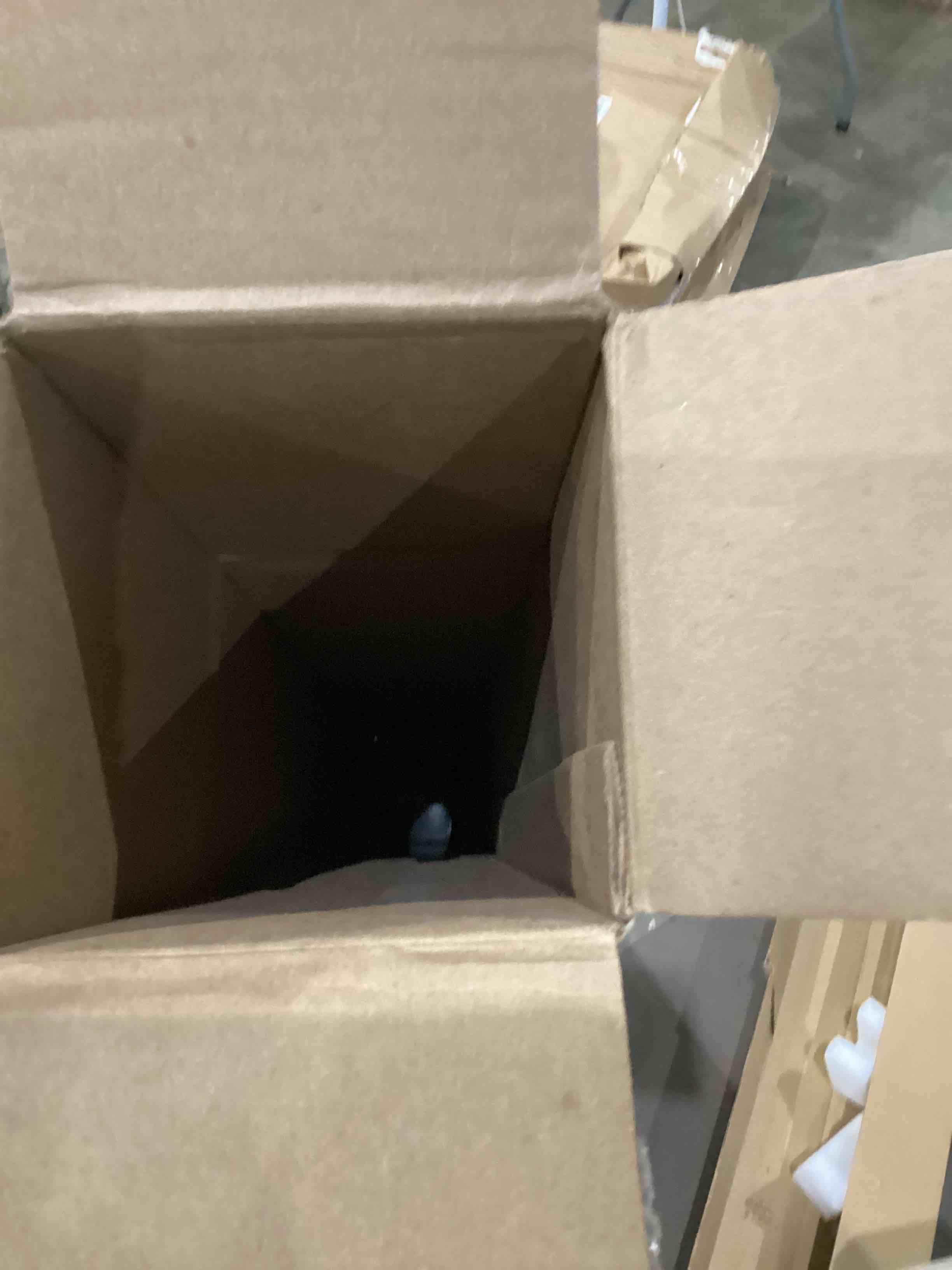 https://s3.amazonaws.com/lotting-images-prod/bidfta/ORG4242411_1752599203869.jpeg