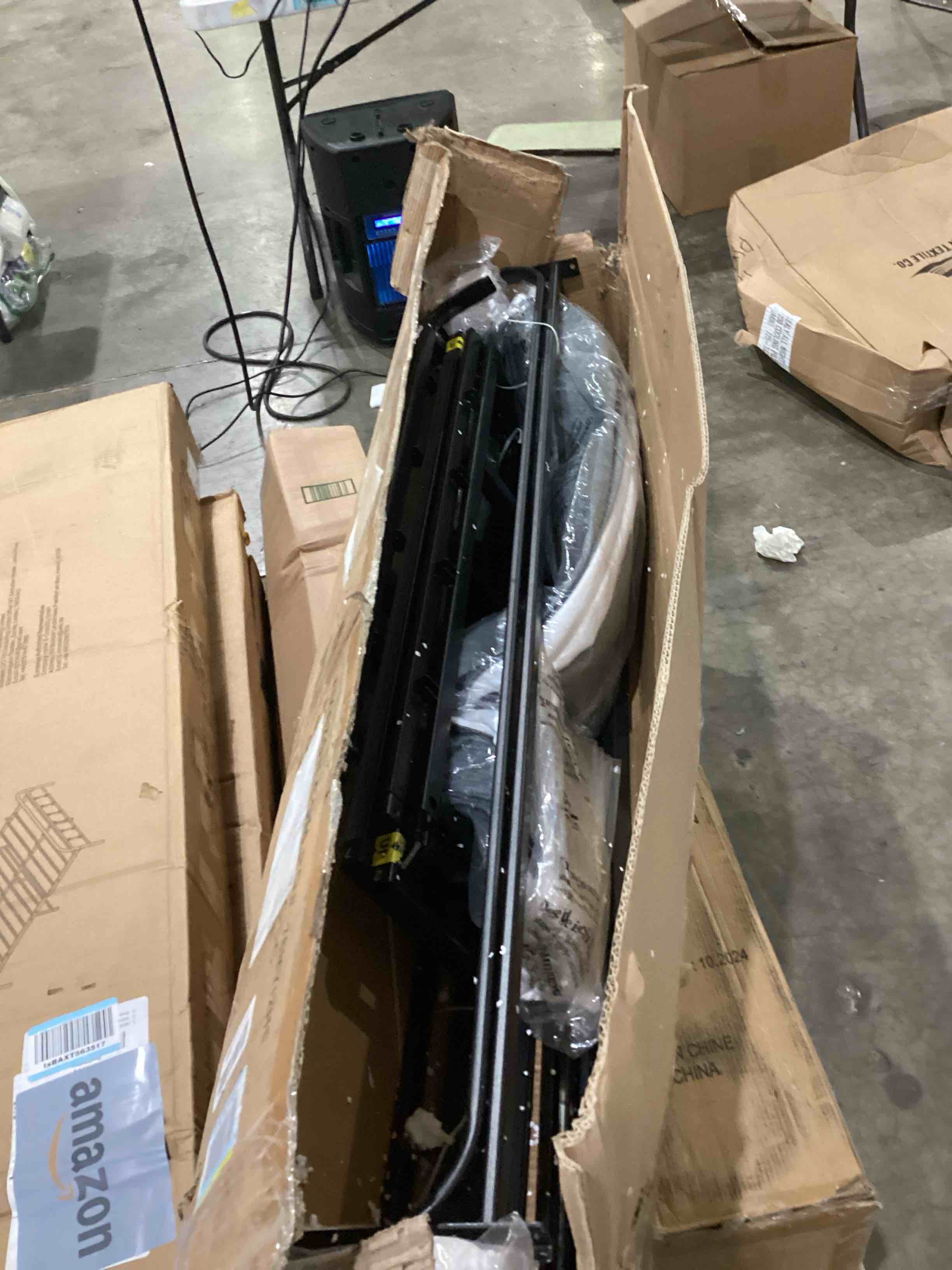 https://s3.amazonaws.com/lotting-images-prod/bidfta/ORG4242435_1752606643668.jpeg