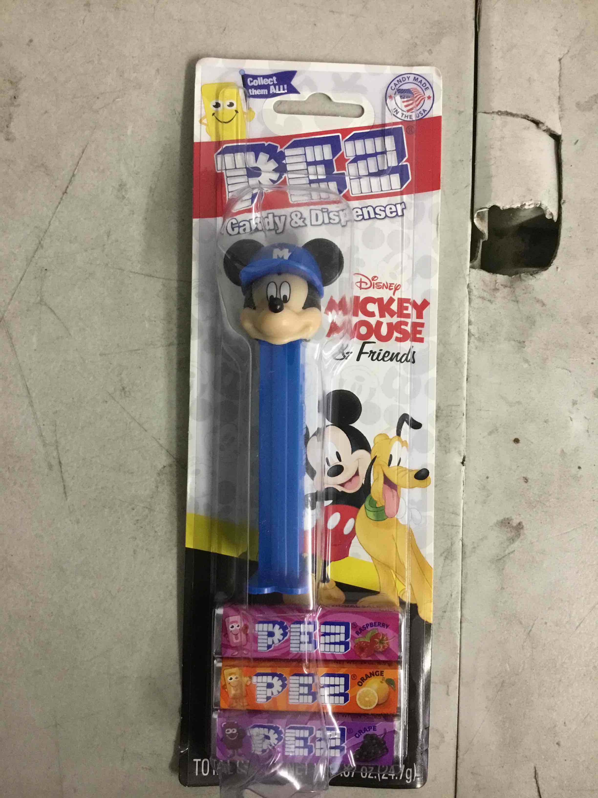 DISNEY MICKEY MOUSE & FRIENDS CANDY & DISPENSER