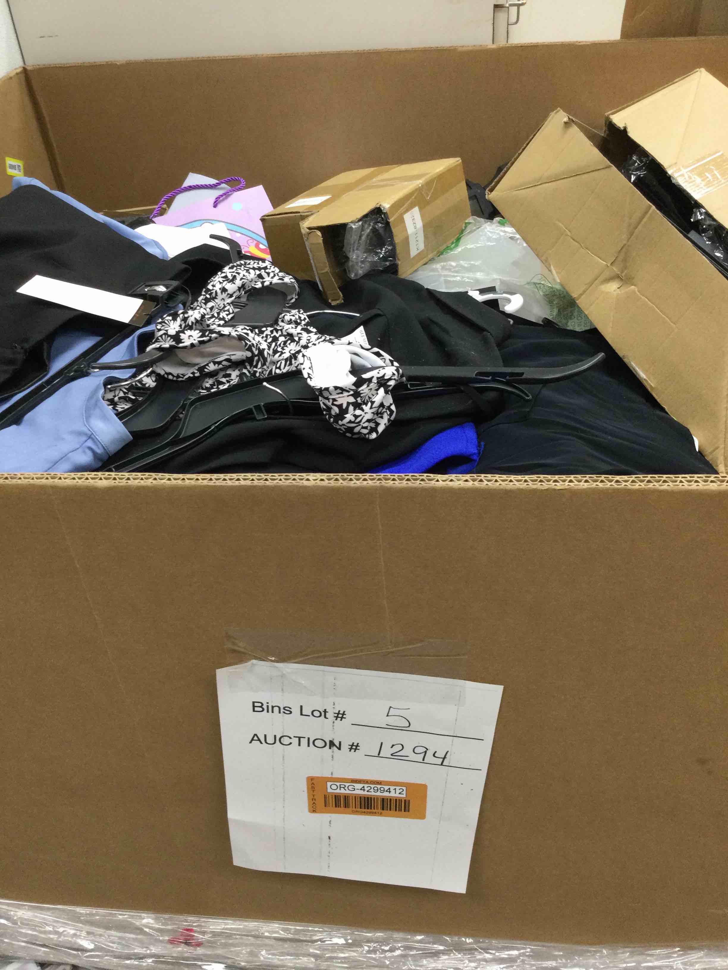 https://s3.amazonaws.com/lotting-images-prod/bidfta/ORG4299412_1718462269315.jpeg