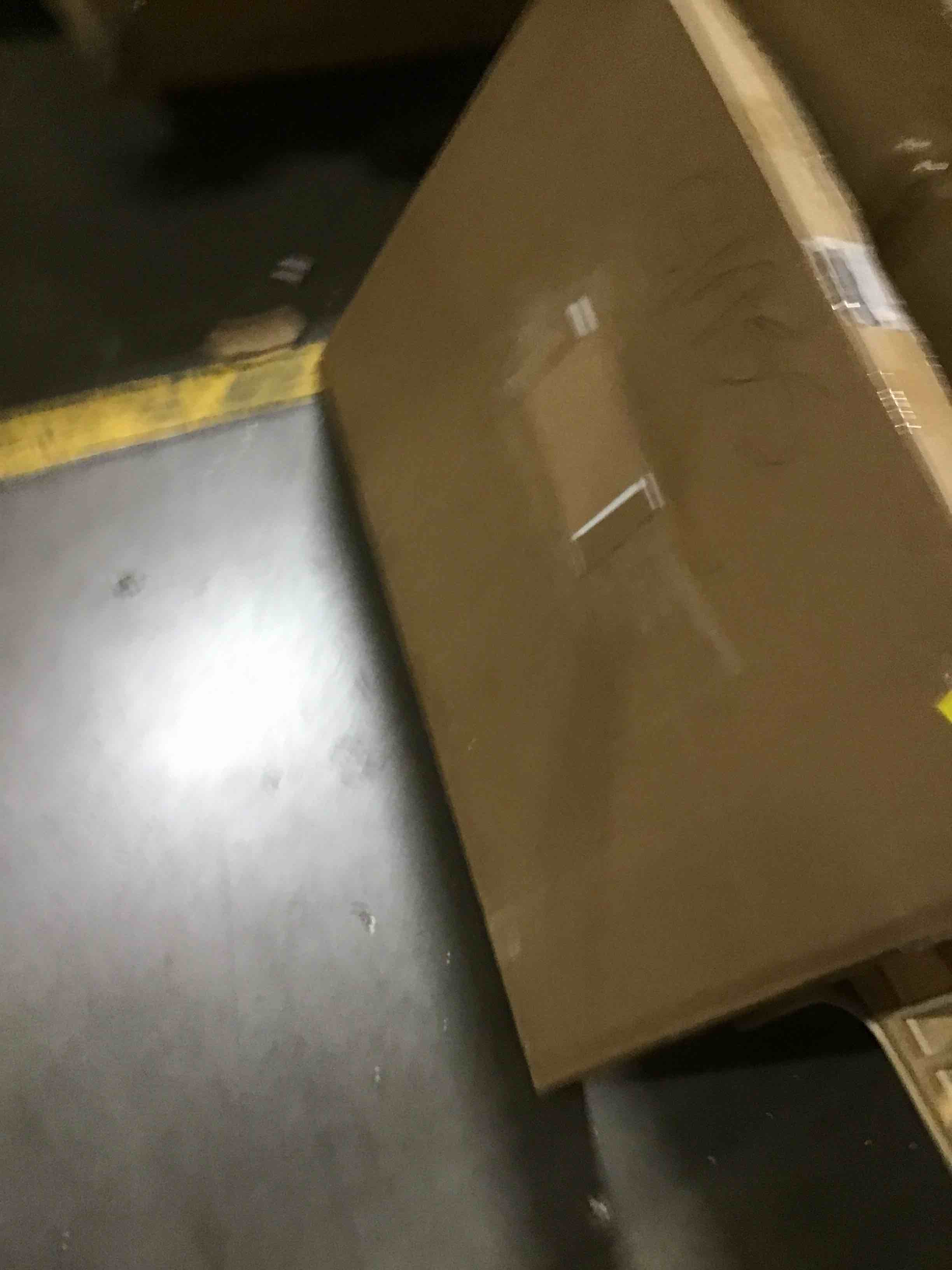 https://s3.amazonaws.com/lotting-images-prod/bidfta/ORG4377624_1686841541261.jpeg
