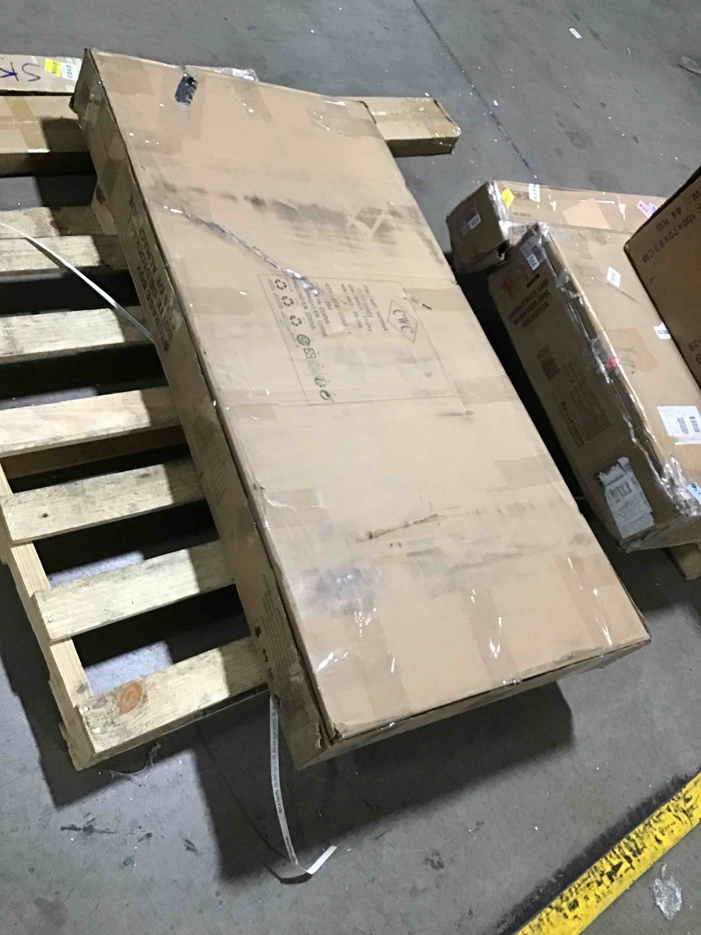 https://s3.amazonaws.com/lotting-images-prod/bidfta/ORG4381980_1687200852224.jpeg