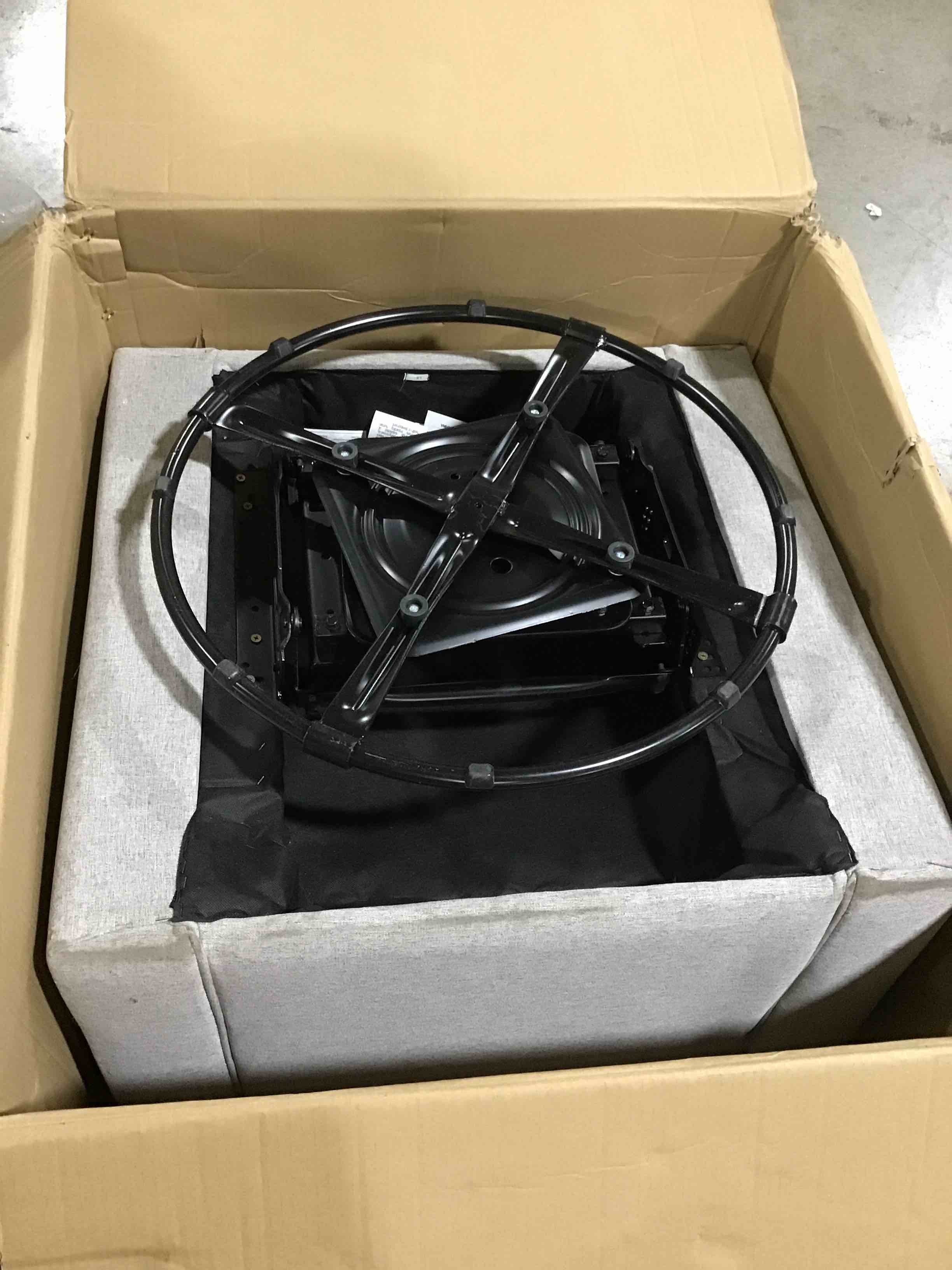 https://s3.amazonaws.com/lotting-images-prod/bidfta/ORG4384838_1690822244904.jpeg