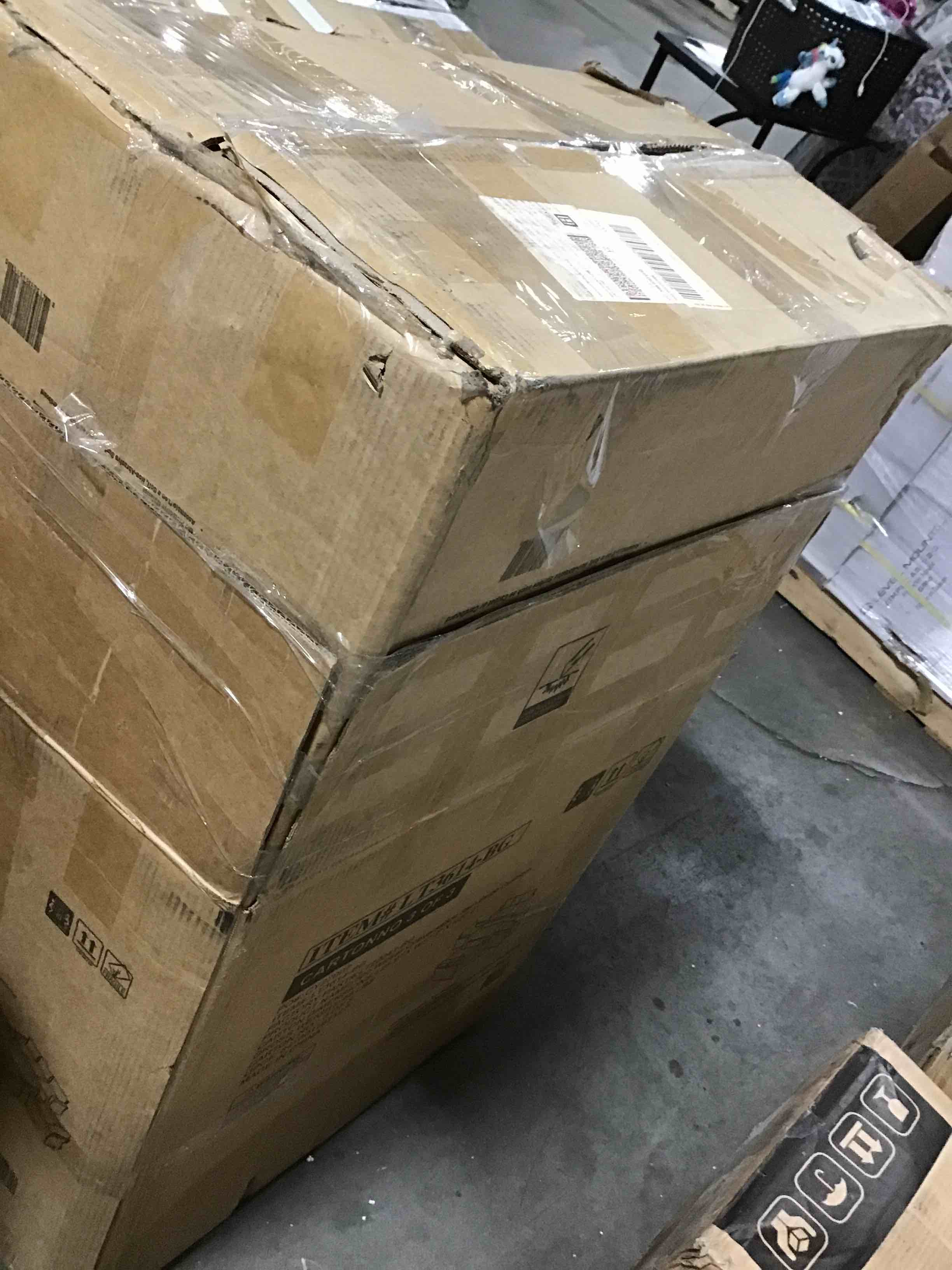 https://s3.amazonaws.com/lotting-images-prod/bidfta/ORG4386346_1688564850423.jpeg
