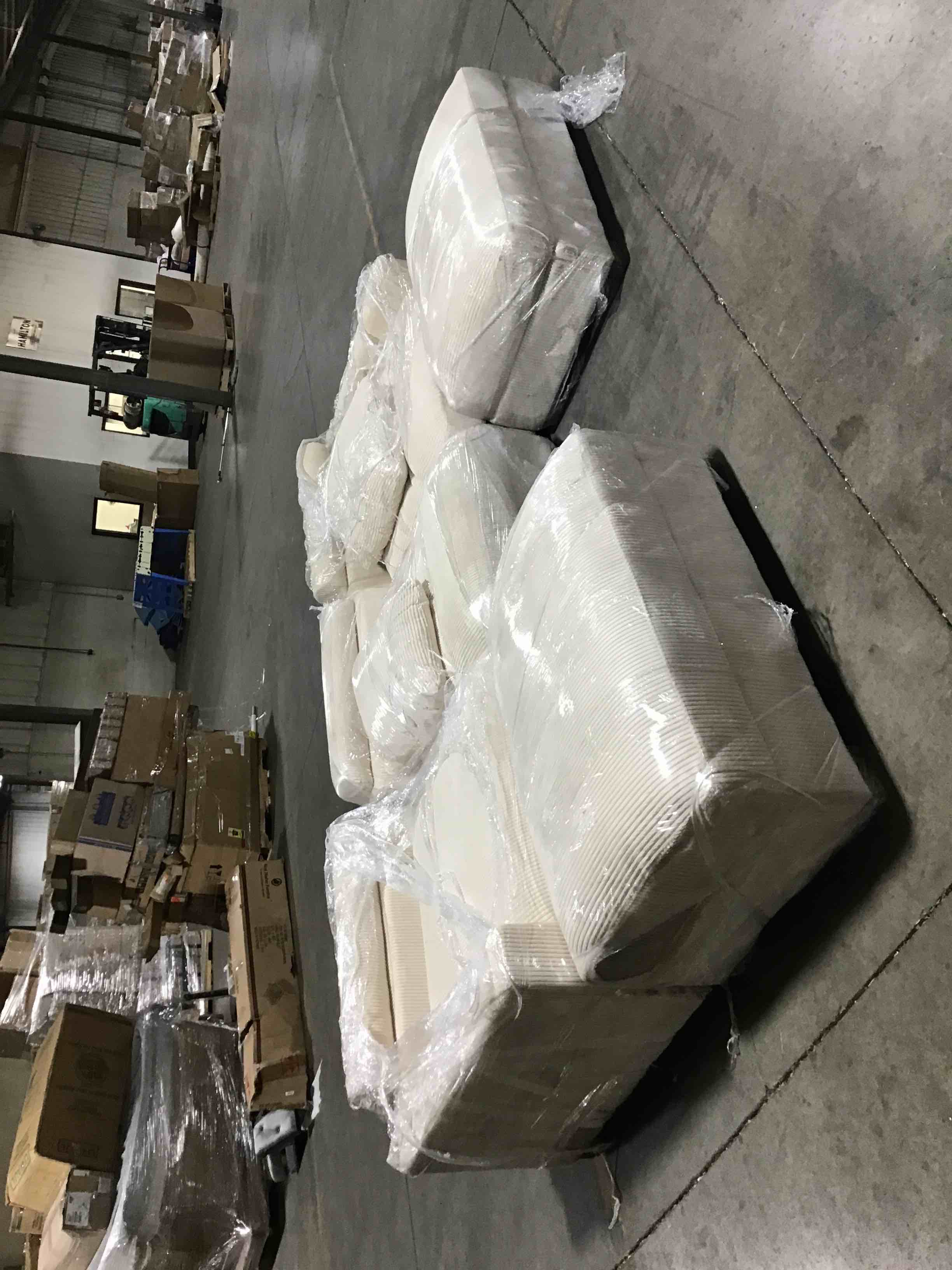 https://s3.amazonaws.com/lotting-images-prod/bidfta/ORG4386835_1688040964088.jpeg