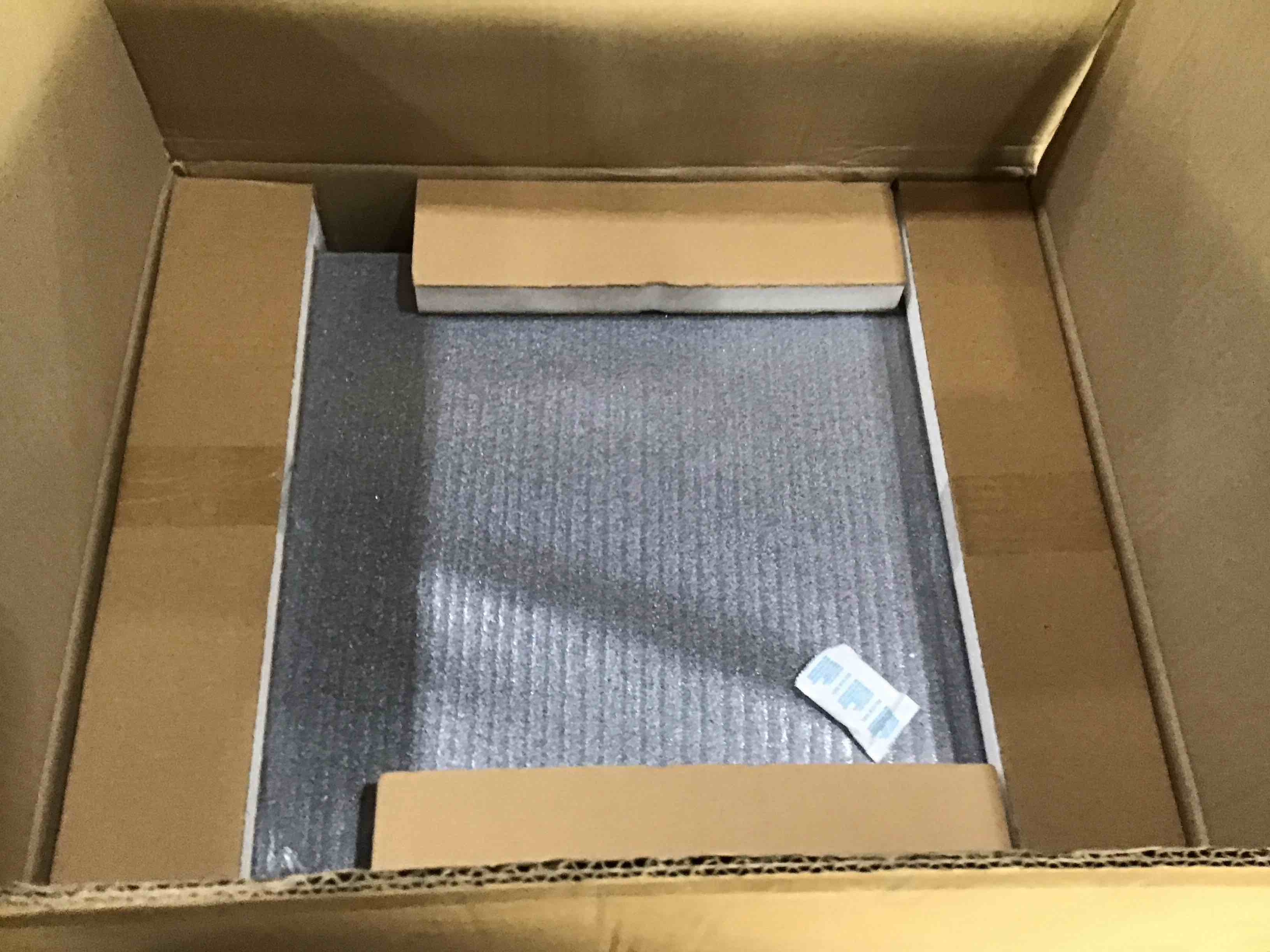 https://s3.amazonaws.com/lotting-images-prod/bidfta/ORG4495992_1712610981411.jpeg