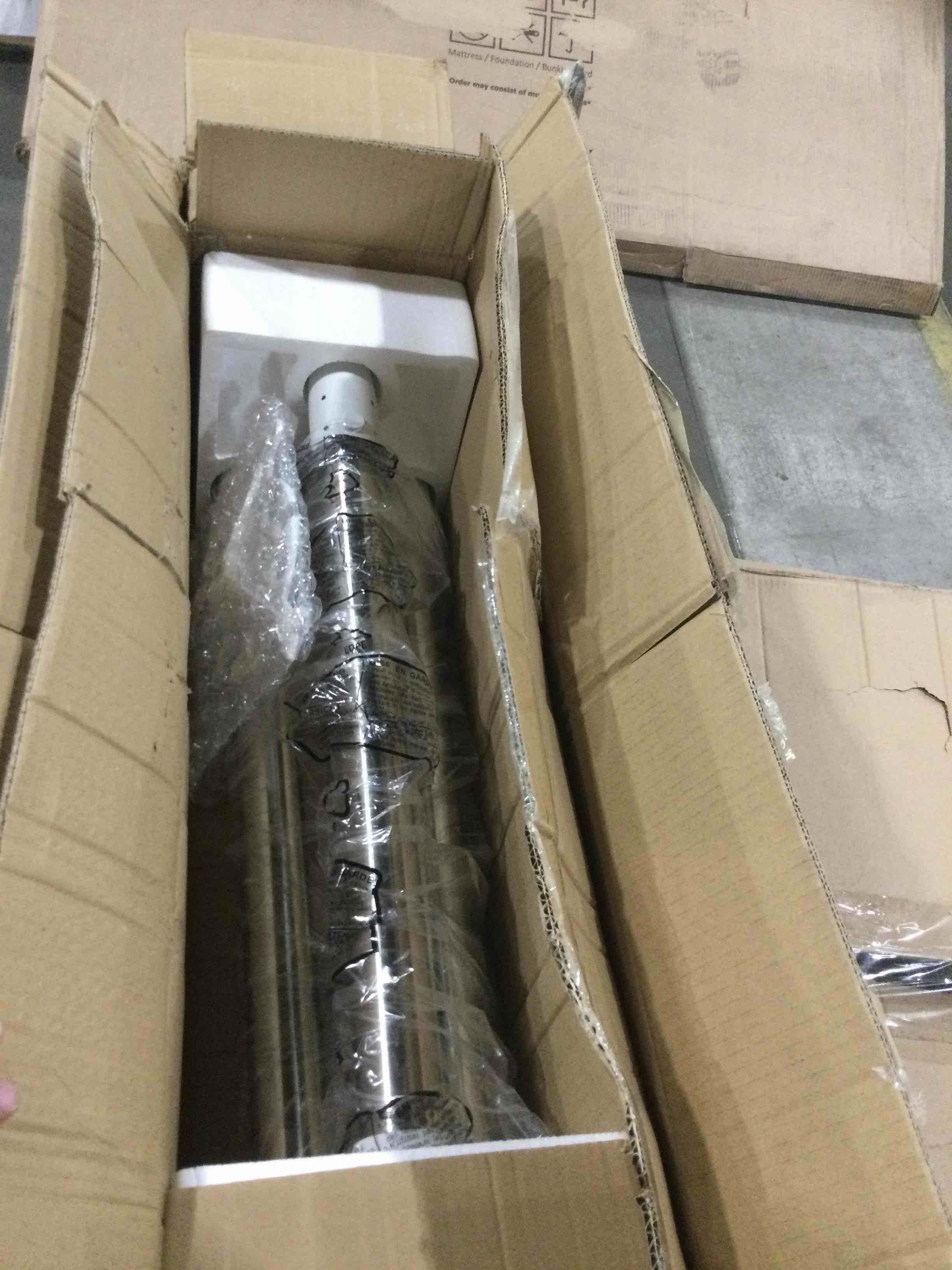 https://s3.amazonaws.com/lotting-images-prod/bidfta/ORG4499344_1711557655714.jpeg
