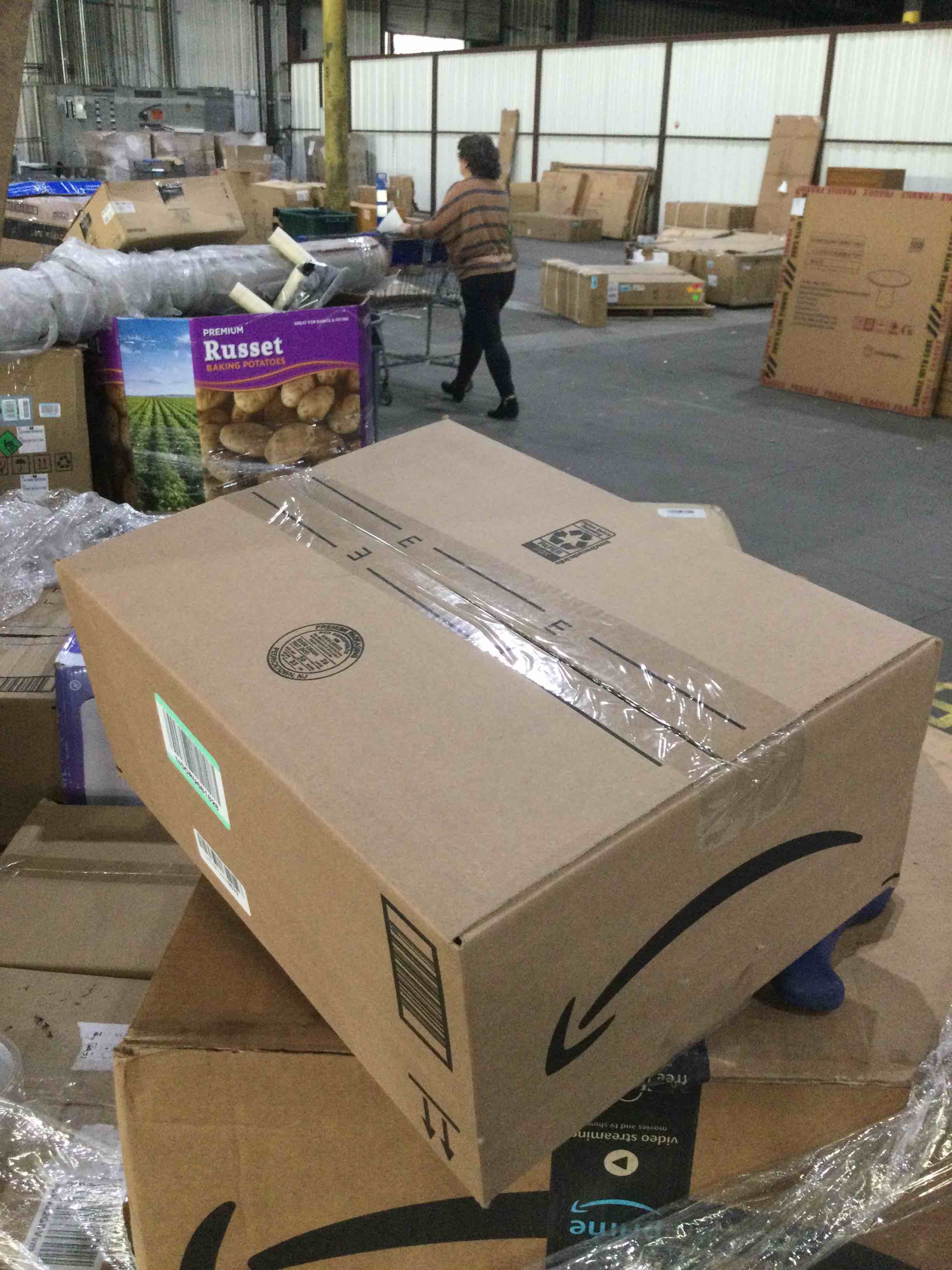 https://s3.amazonaws.com/lotting-images-prod/bidfta/ORG4499386_1711576938737.jpeg