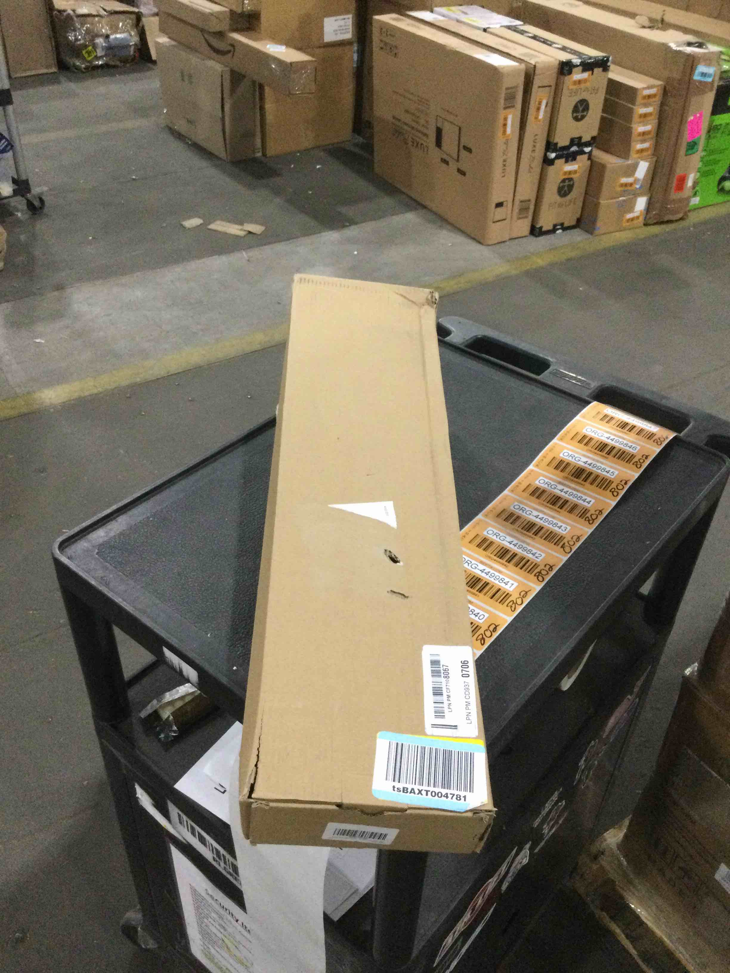 https://s3.amazonaws.com/lotting-images-prod/bidfta/ORG4499836_1712343365761.jpeg