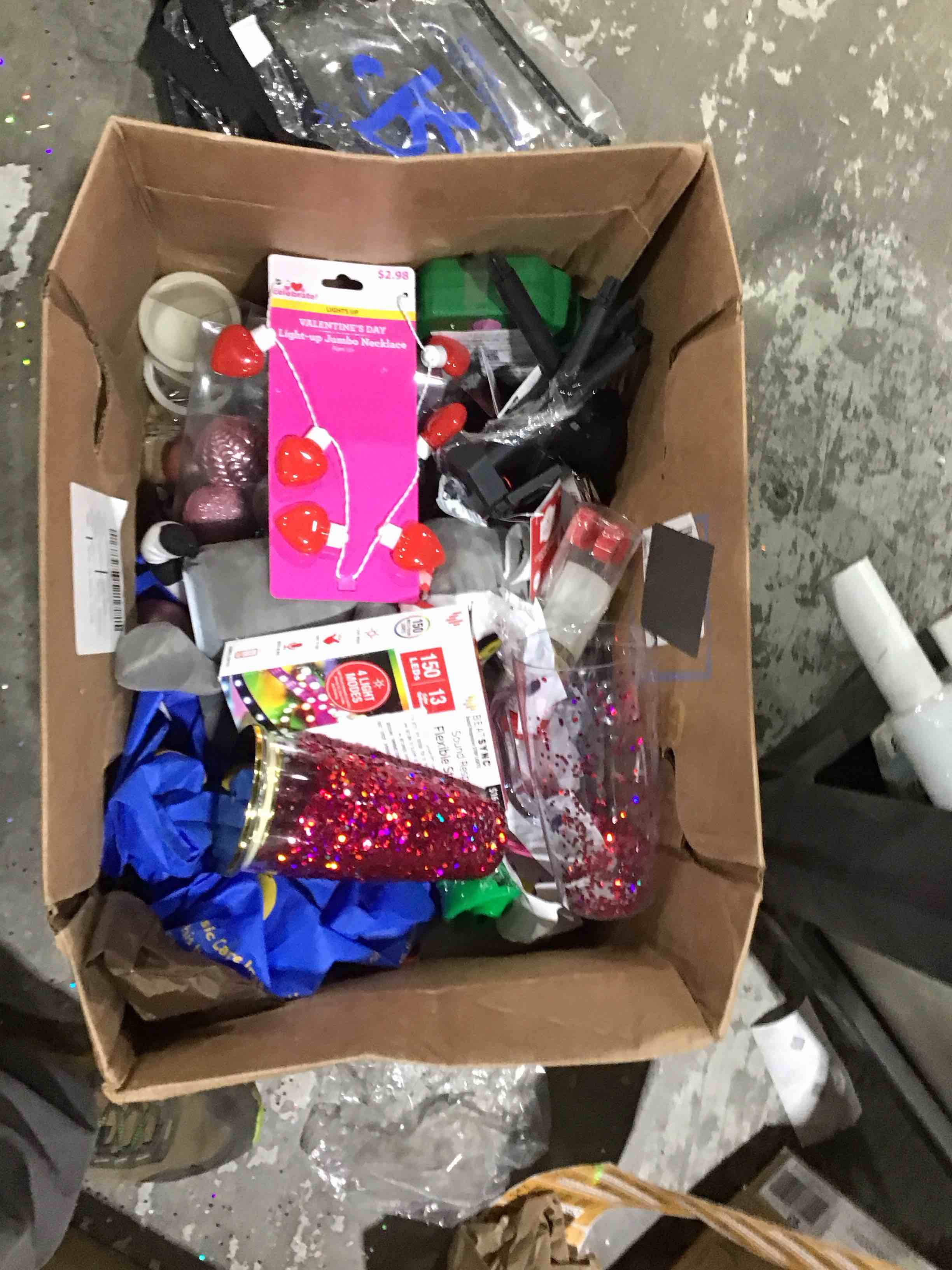 Bundle Lot, Assorted Christmas and Valentines Day