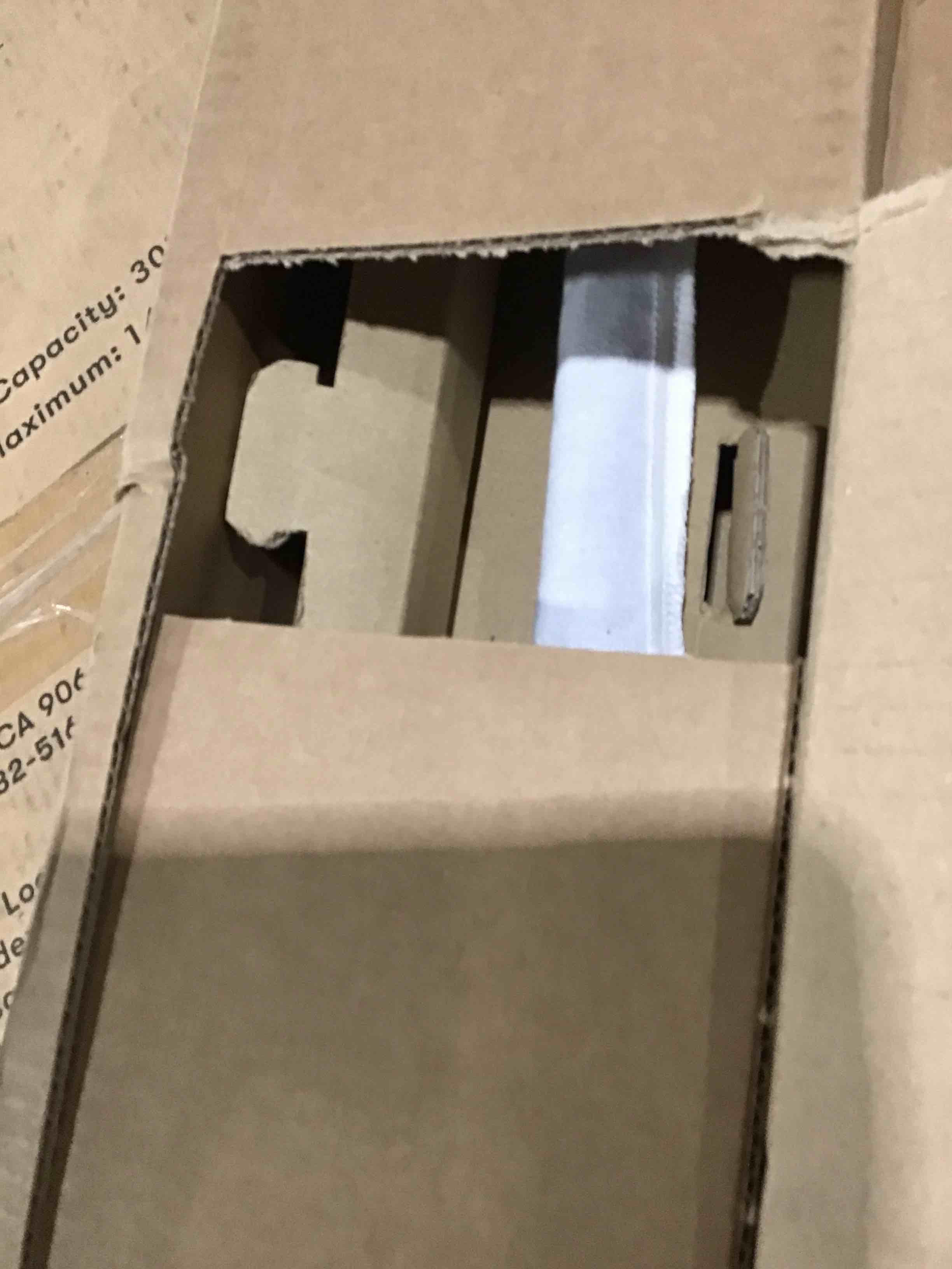 https://s3.amazonaws.com/lotting-images-prod/bidfta/ORG4574075_1709225412202.jpeg