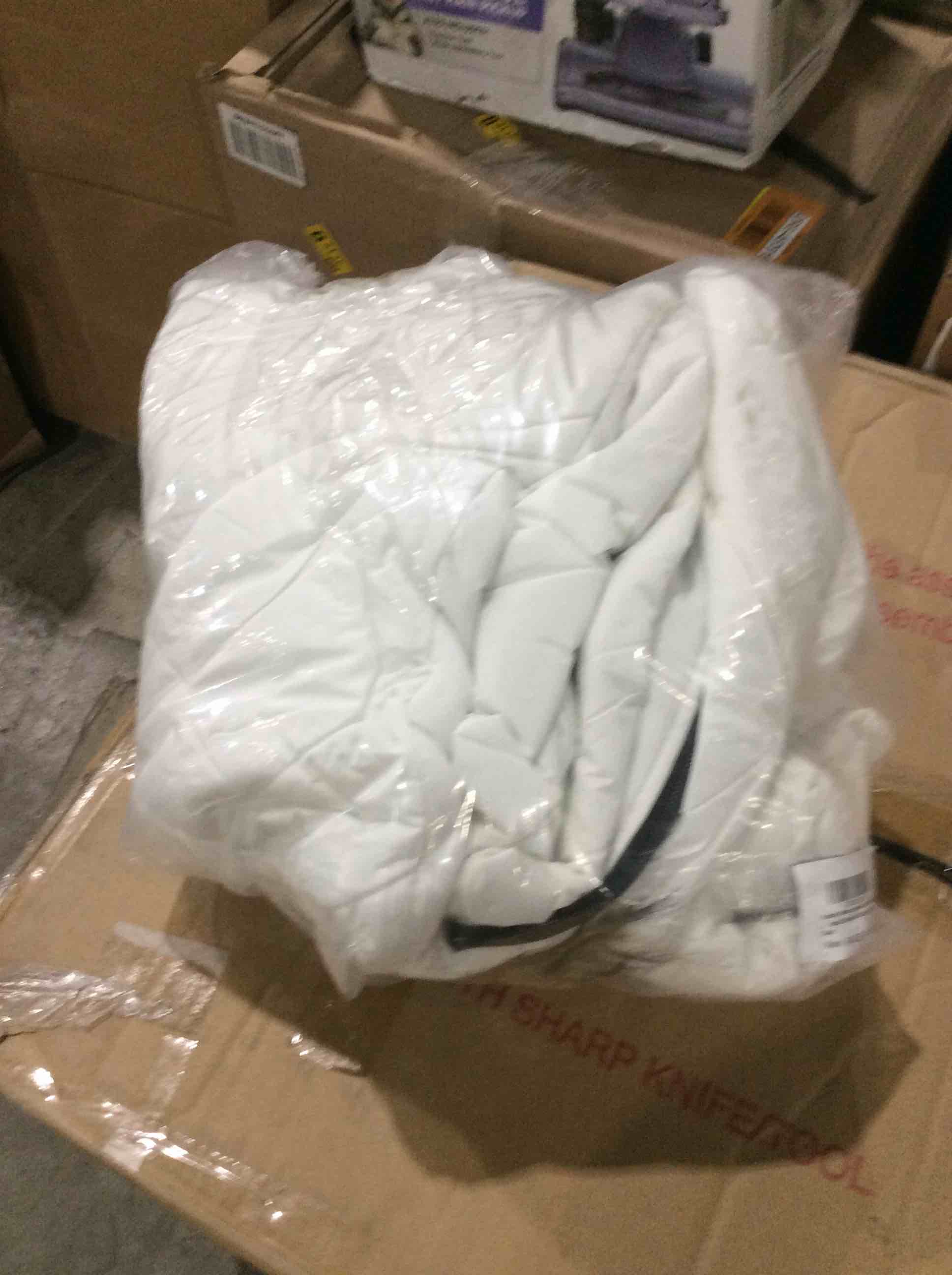 https://s3.amazonaws.com/lotting-images-prod/bidfta/ORG4575180_1711038516144.jpeg