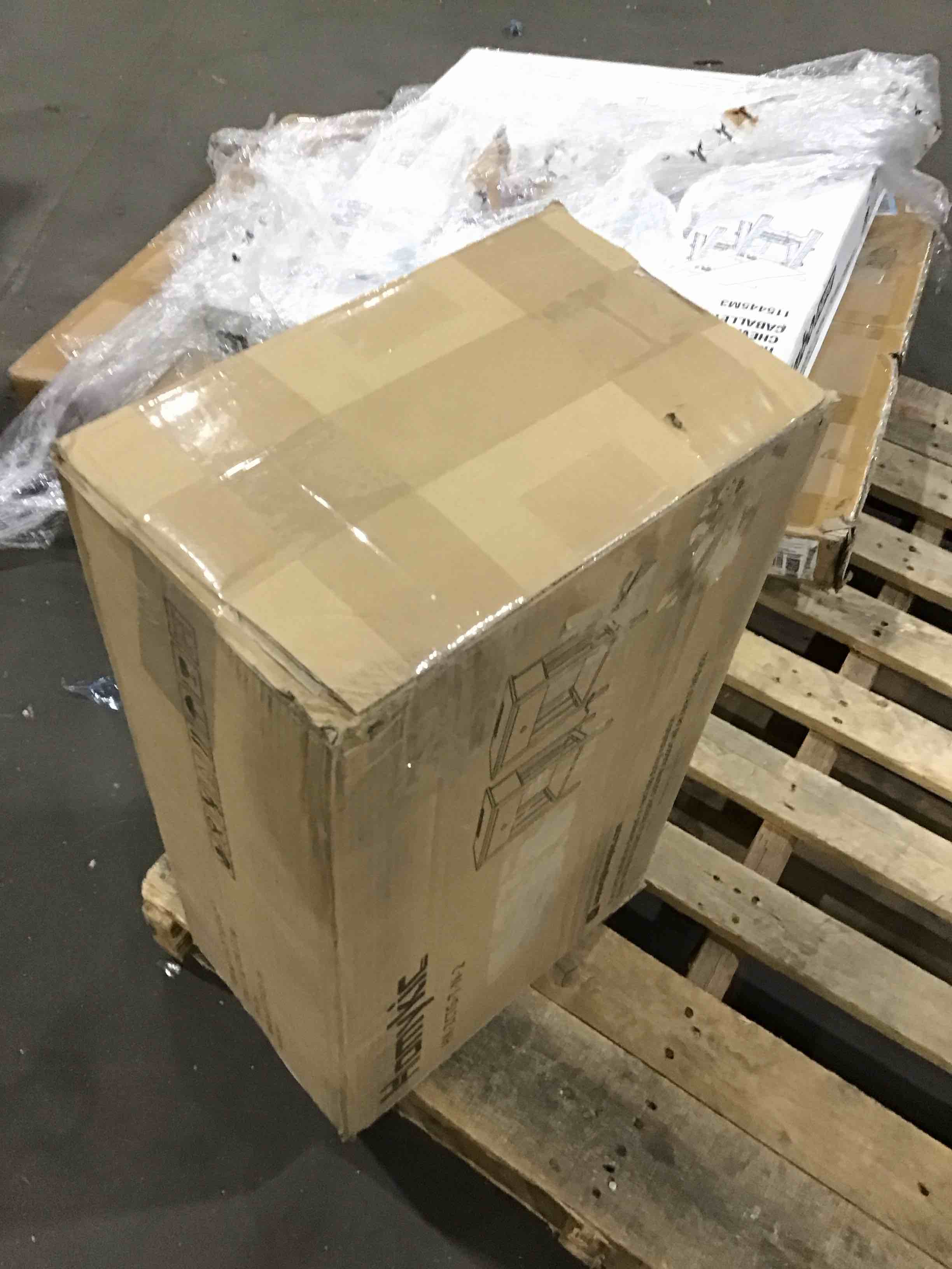 https://s3.amazonaws.com/lotting-images-prod/bidfta/ORG4575717_1709837389013.jpeg
