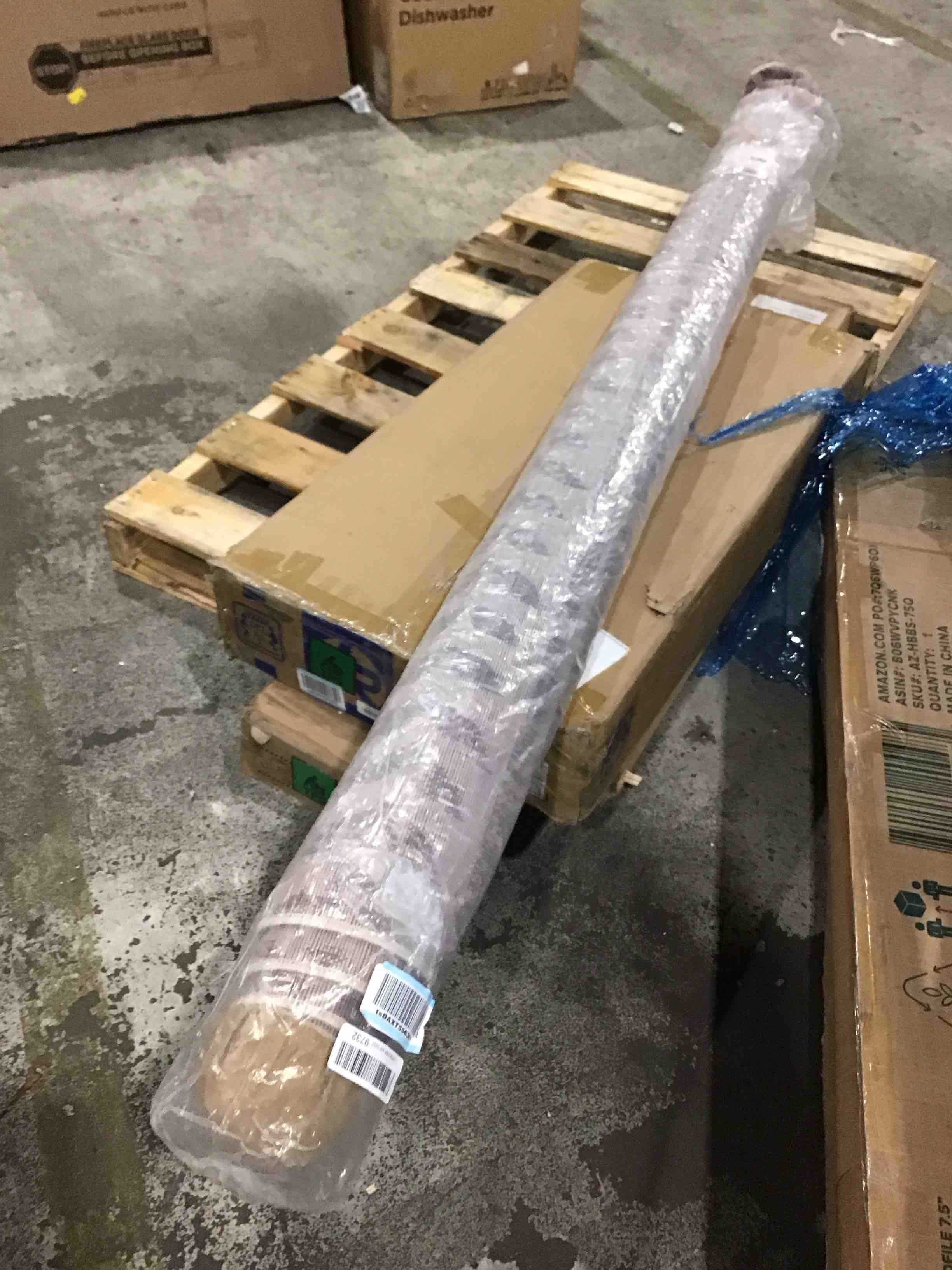 https://s3.amazonaws.com/lotting-images-prod/bidfta/ORG4578173_1708707445159.jpeg