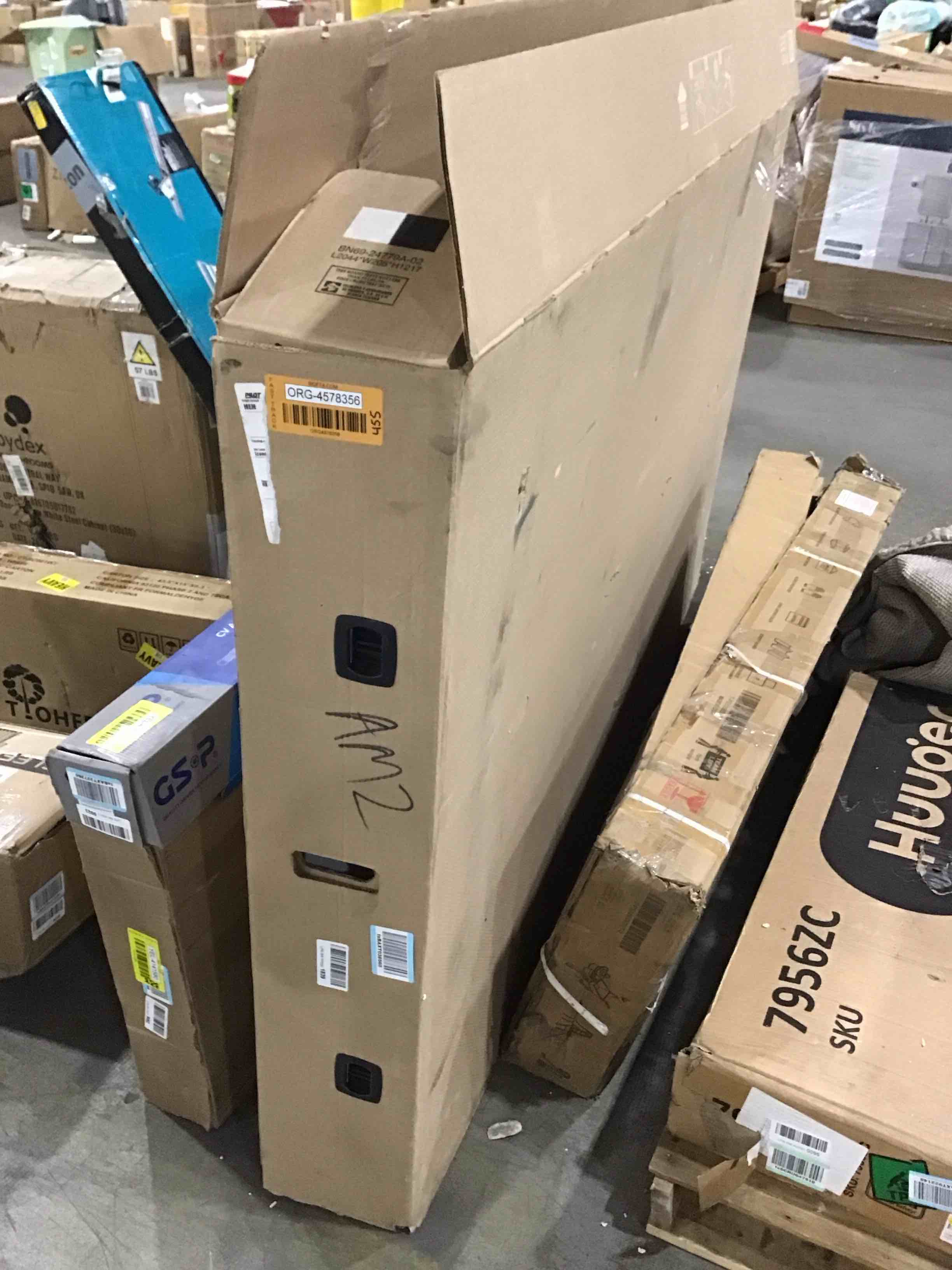 https://s3.amazonaws.com/lotting-images-prod/bidfta/ORG4578356_1709242040817.jpeg