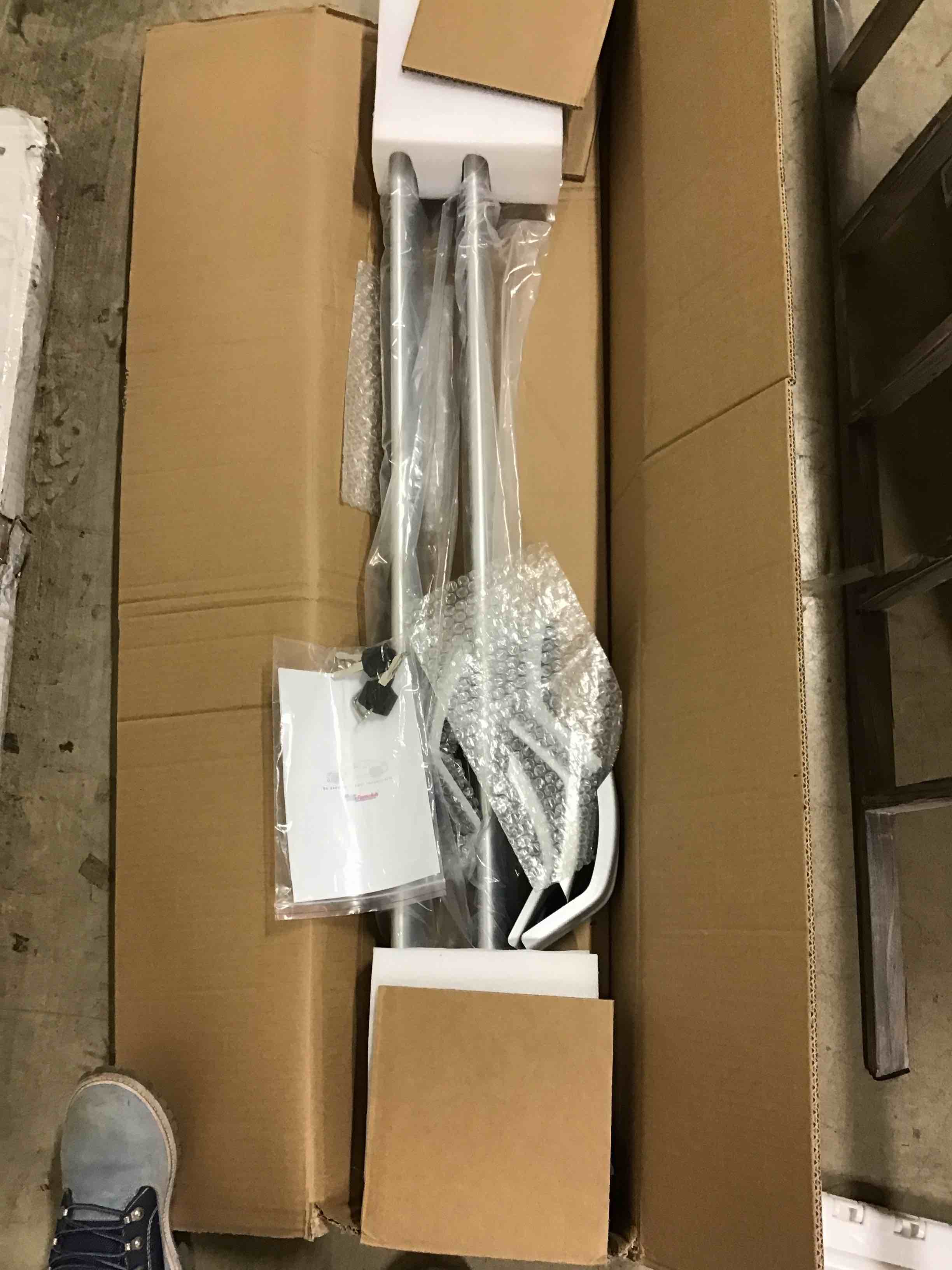 https://s3.amazonaws.com/lotting-images-prod/bidfta/ORG4603876_1687551684348.jpeg