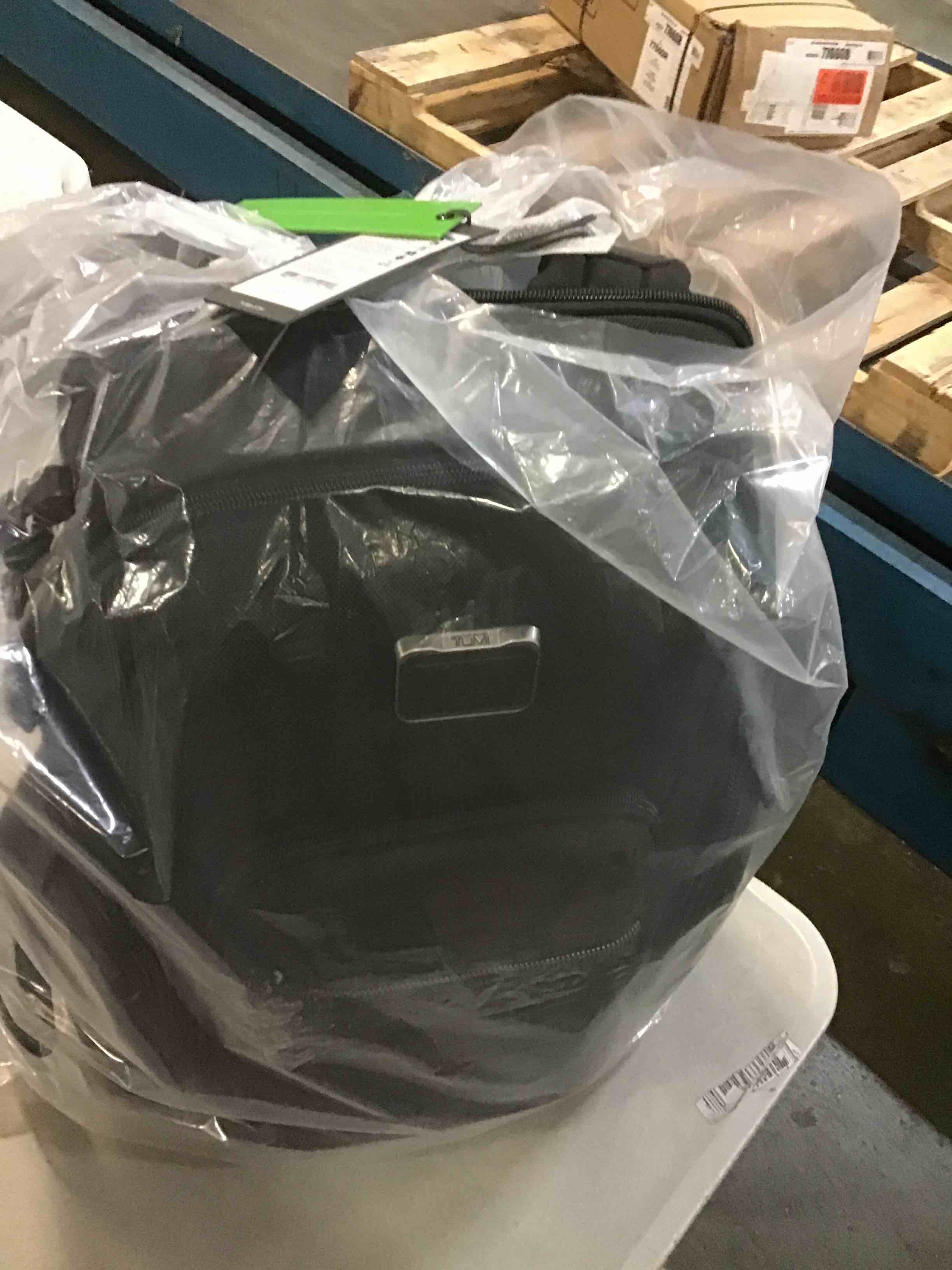 https://s3.amazonaws.com/lotting-images-prod/bidfta/ORG4607907_1679660294058.jpeg