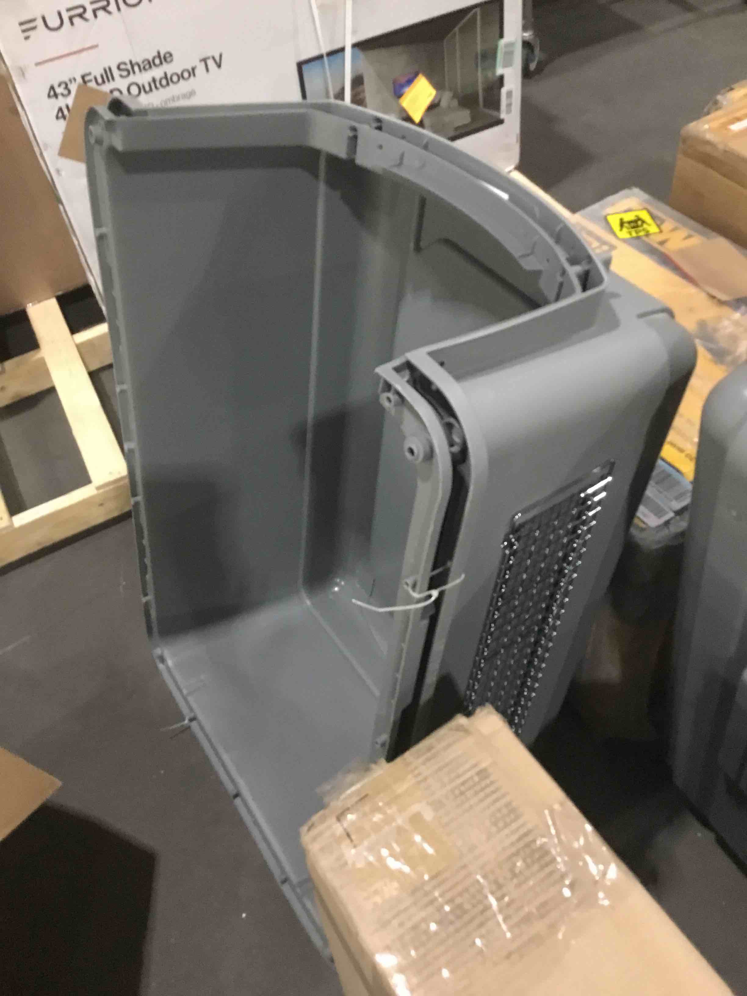 https://s3.amazonaws.com/lotting-images-prod/bidfta/ORG4626015_1688407779308.jpeg