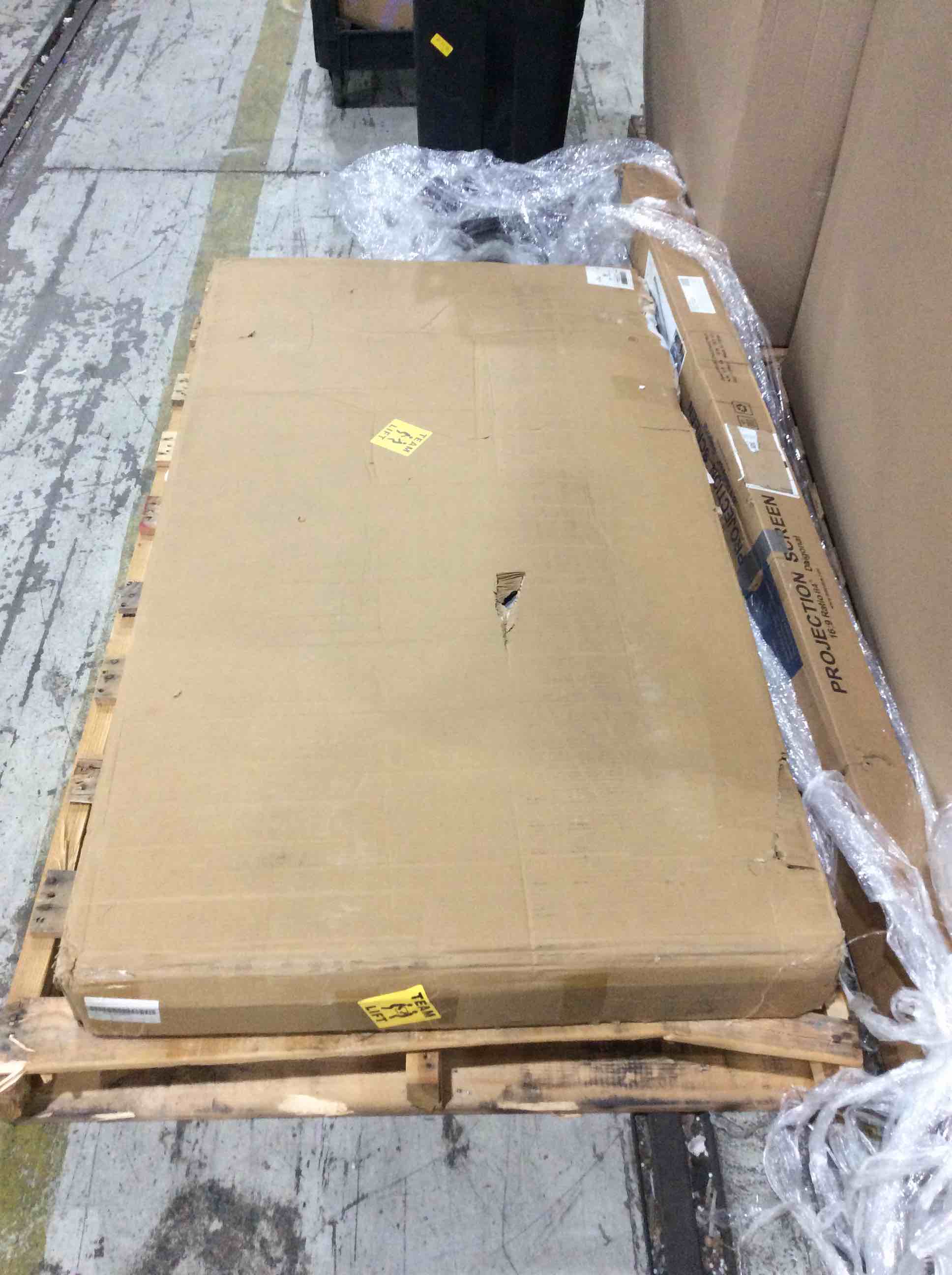 https://s3.amazonaws.com/lotting-images-prod/bidfta/ORG4627132_1689176704228.jpeg