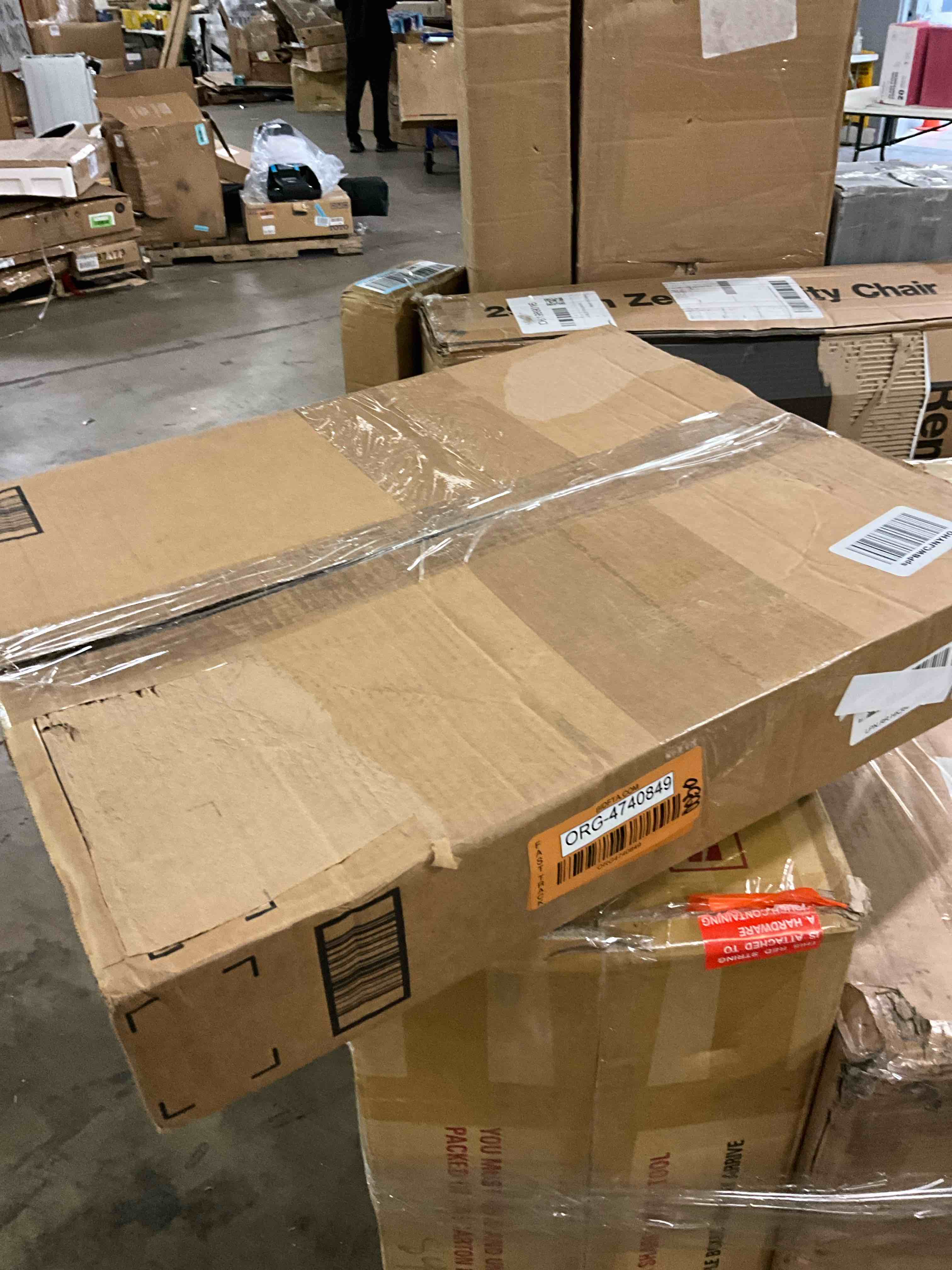 https://s3.amazonaws.com/lotting-images-prod/bidfta/ORG4740849_1704816974448.jpeg